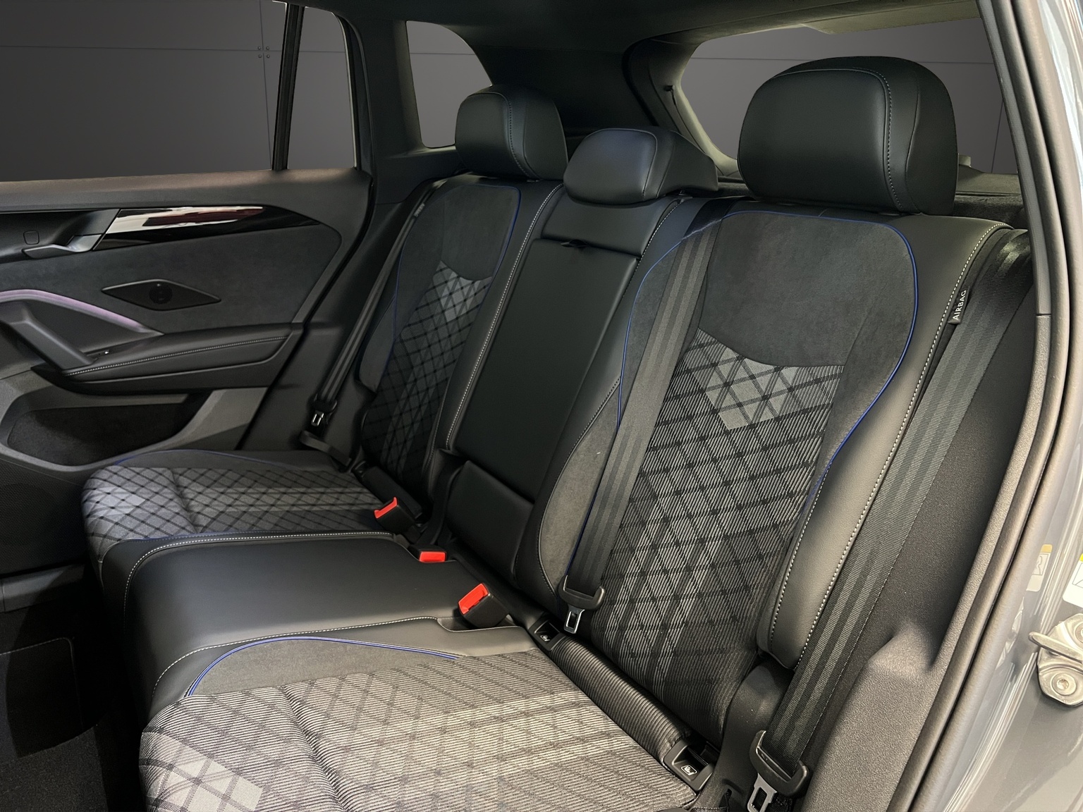 VW Tiguan 1.5 TSI evo2 eHybrid R-Line DSG-image-8