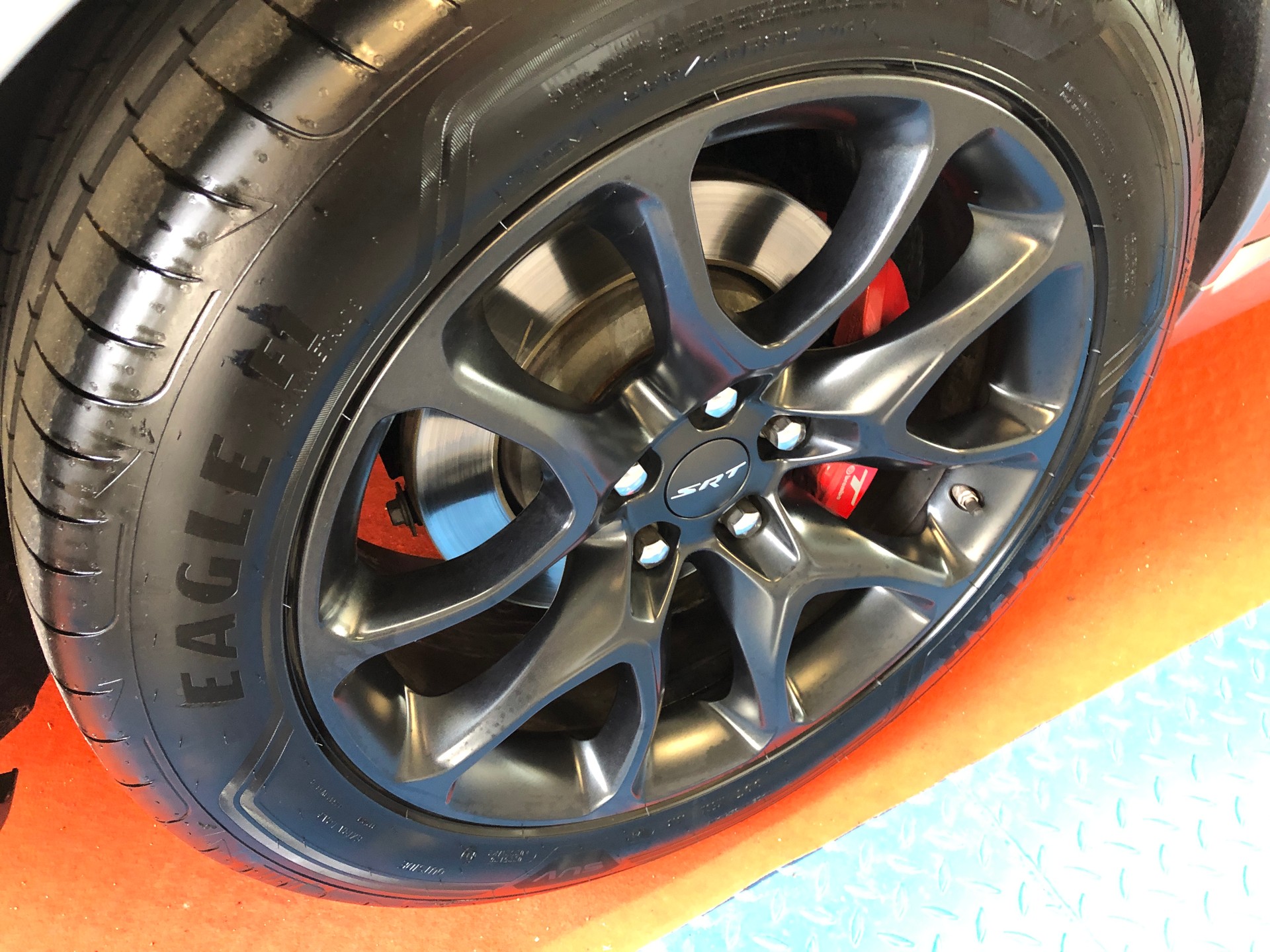 DODGE Durango SRT 6.2-V8 Hellcat AWD-image-13