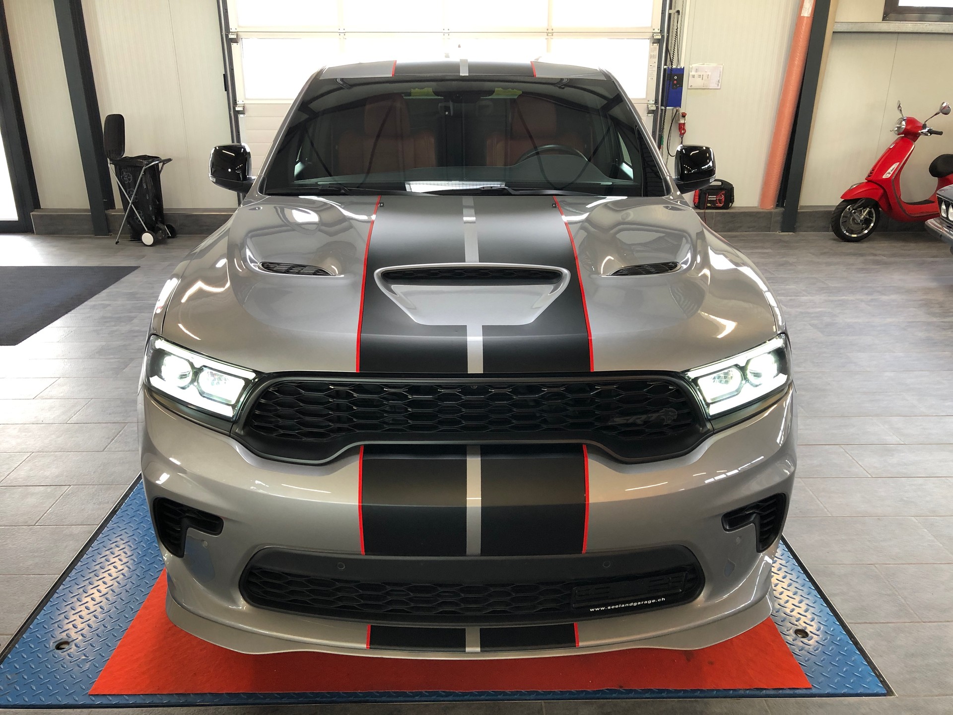 DODGE Durango SRT 6.2-V8 Hellcat AWD-image-16