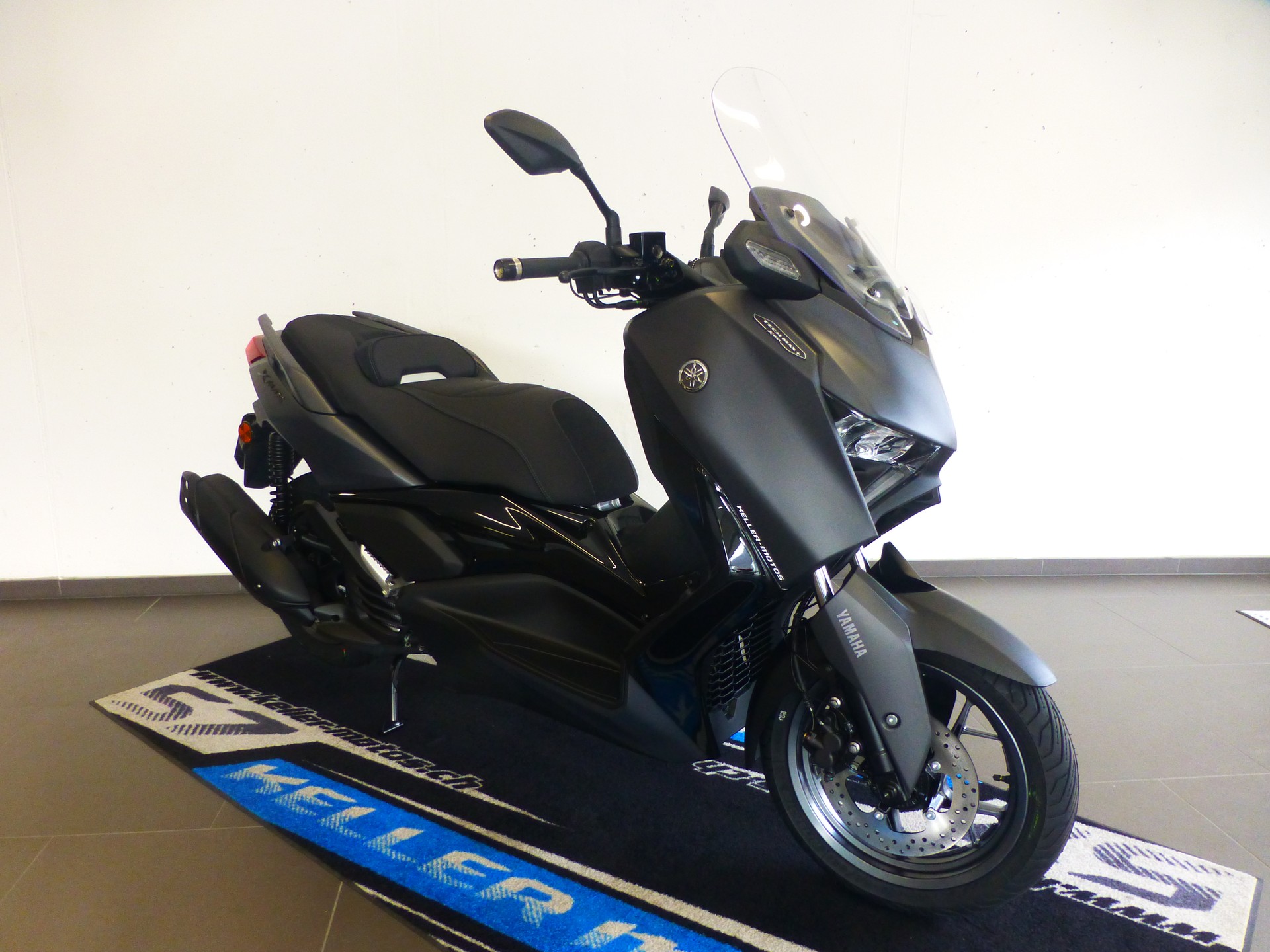 YAMAHA X-Max 300 Tech Max+-showroom-element-3