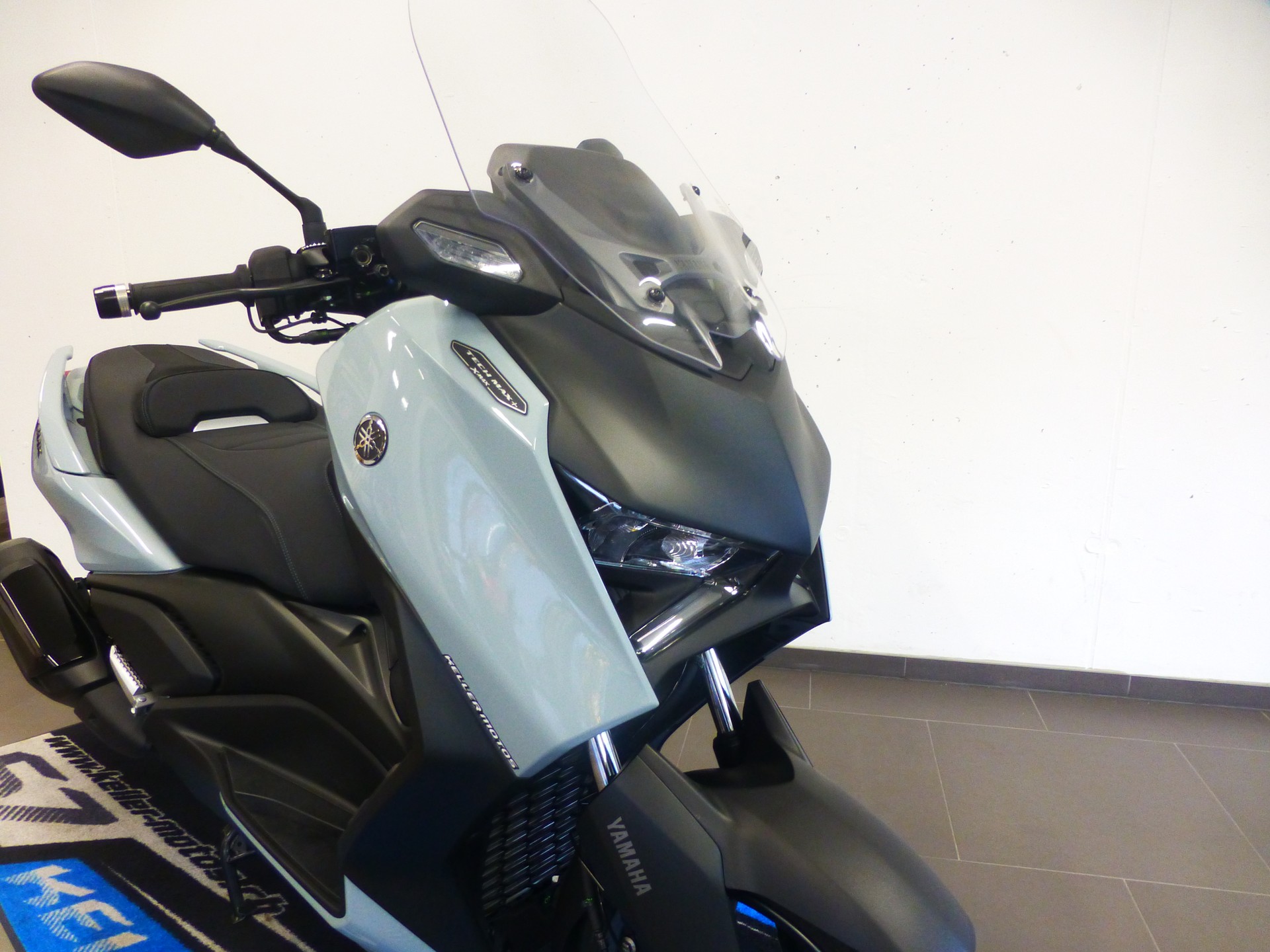 YAMAHA X-Max 300 Tech Max+-image-7