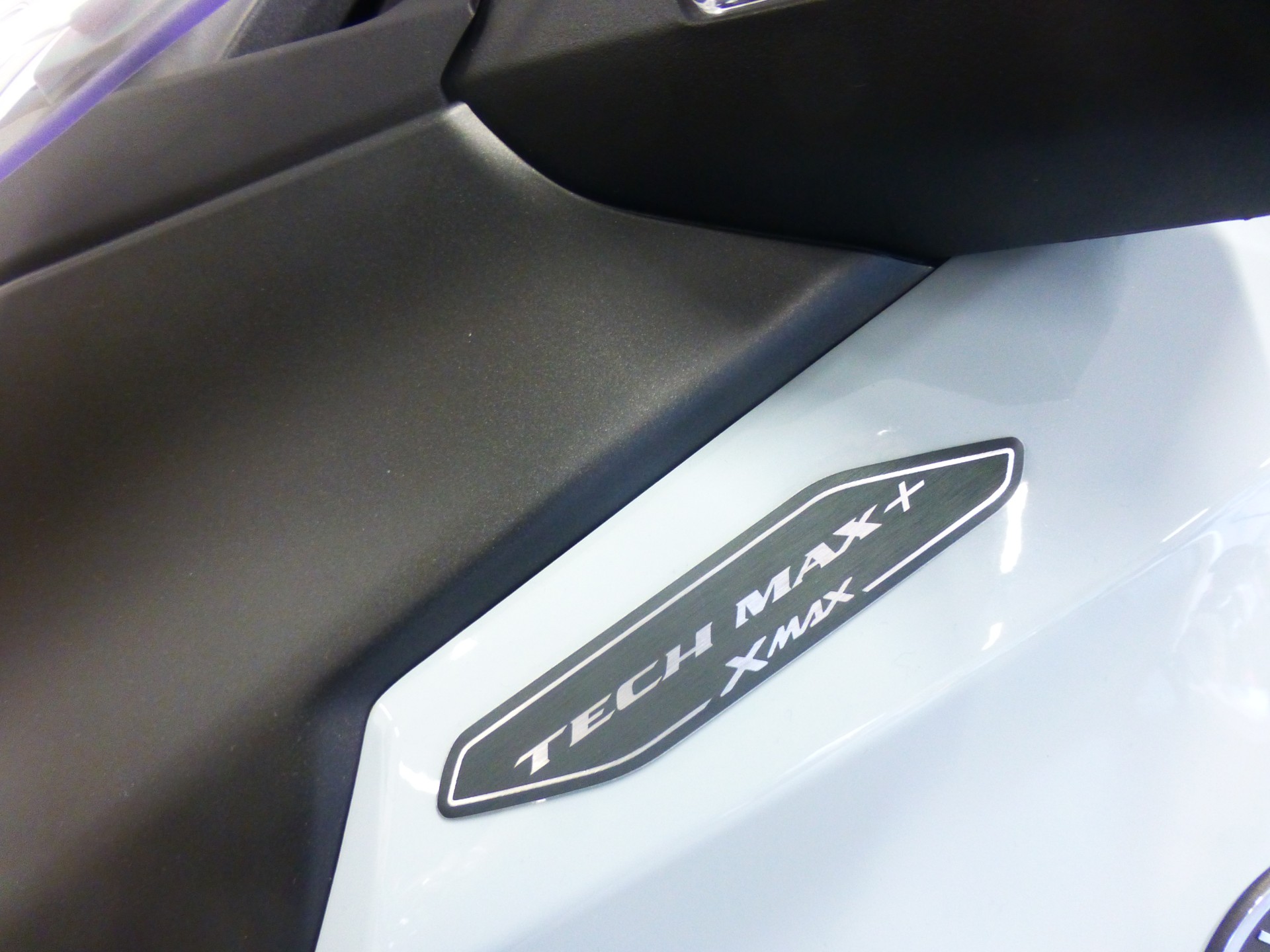 YAMAHA X-Max 300 Tech Max+-image-4
