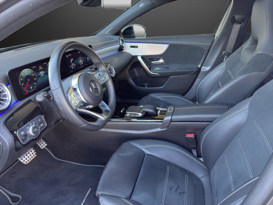 MERCEDES-BENZ A 180 Night Star AMG Line-image-5