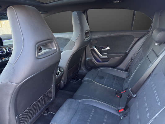 MERCEDES-BENZ A 180 Night Star AMG Line-image-6