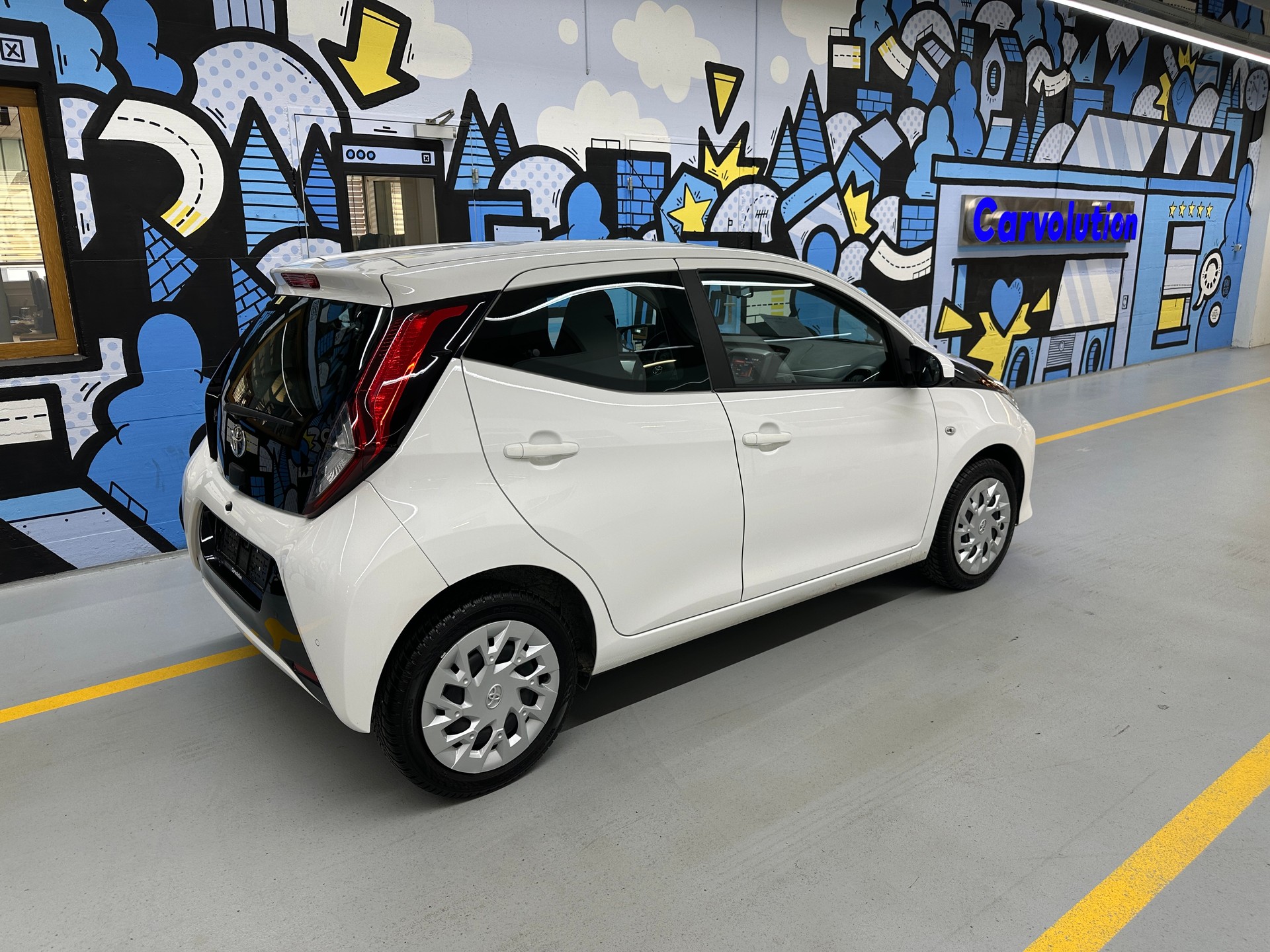 TOYOTA Aygo 1.0 VVT-i x-play-image-3