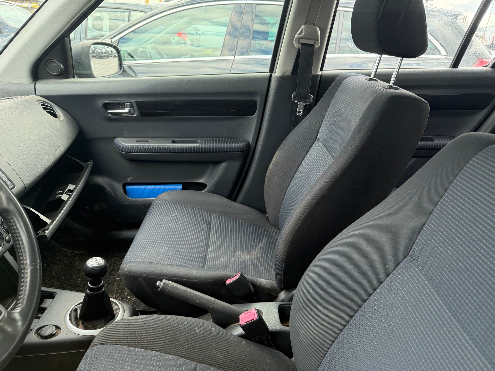 SUZUKI Swift 1.3i 16V GL Top 4x4-image-5