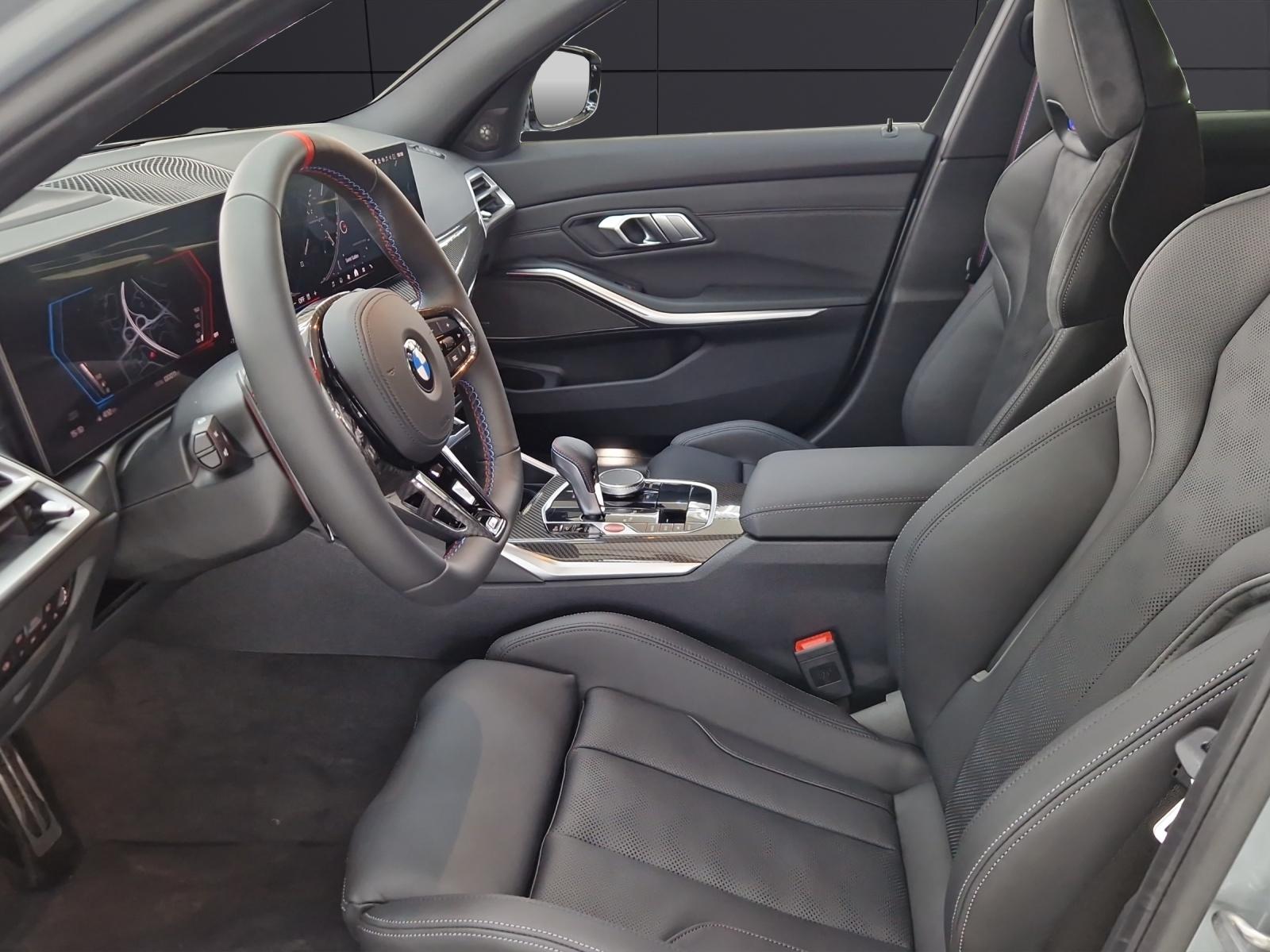 BMW M3 Competition xDrive Touring-image-10