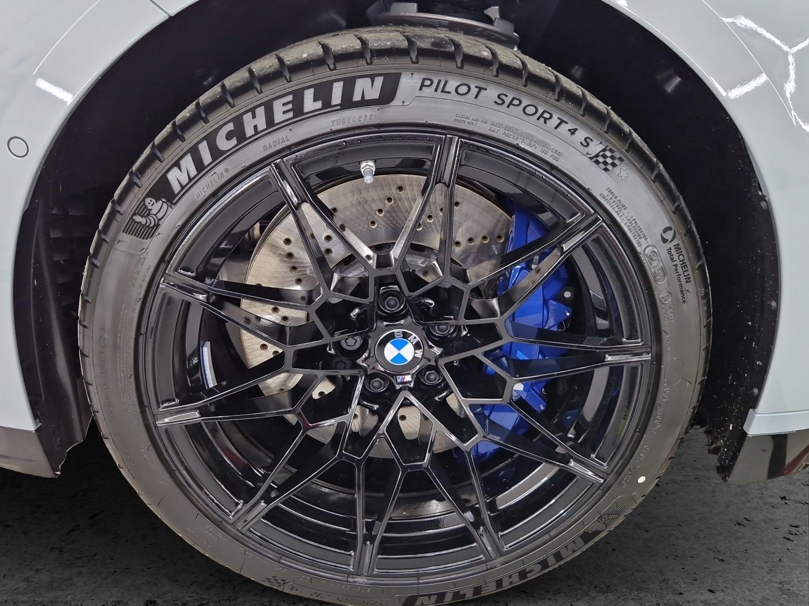 BMW M3 Competition xDrive Touring-image-8