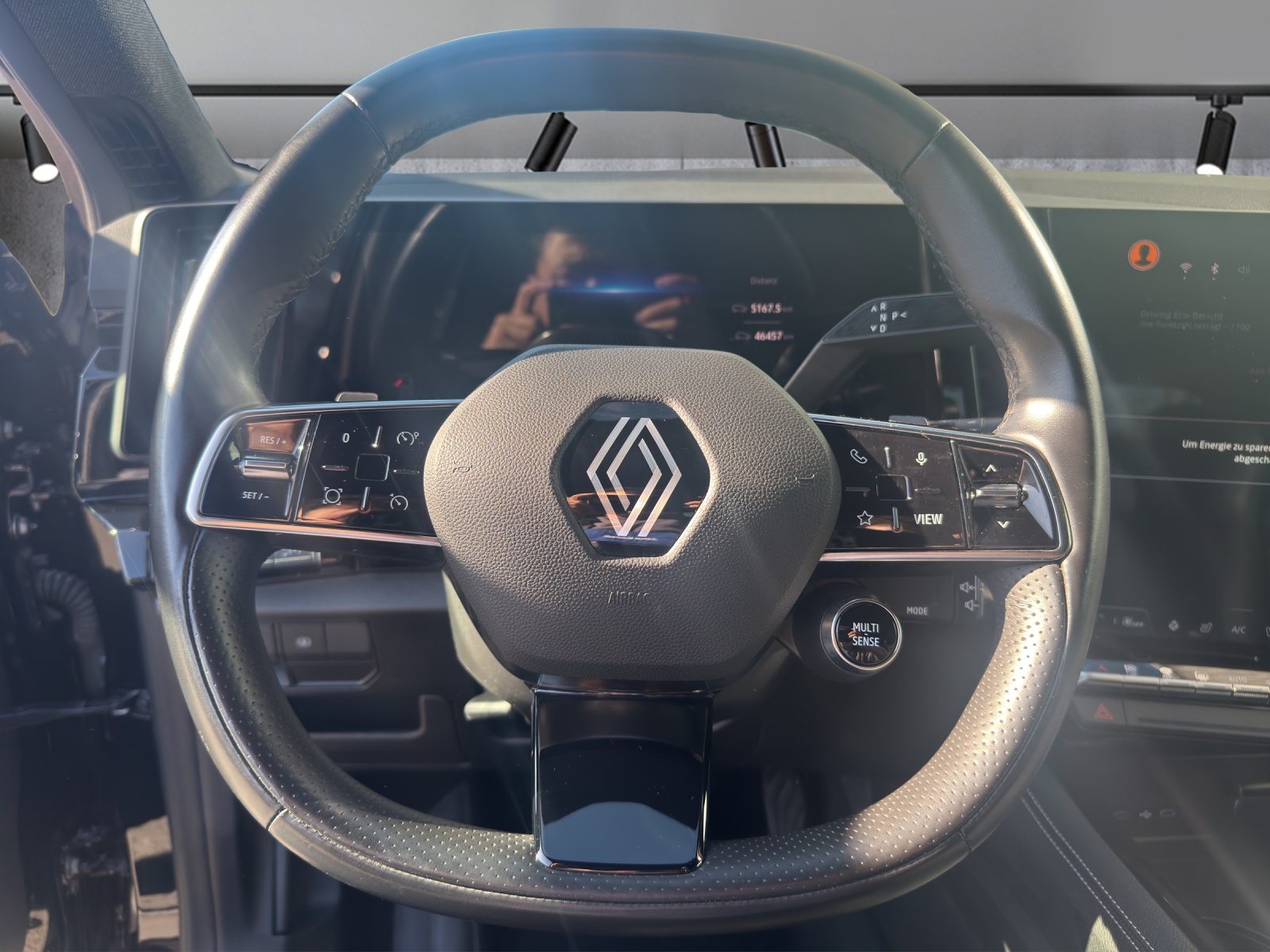 RENAULT Austral 1.2 HEV 200 Techno A-image-6