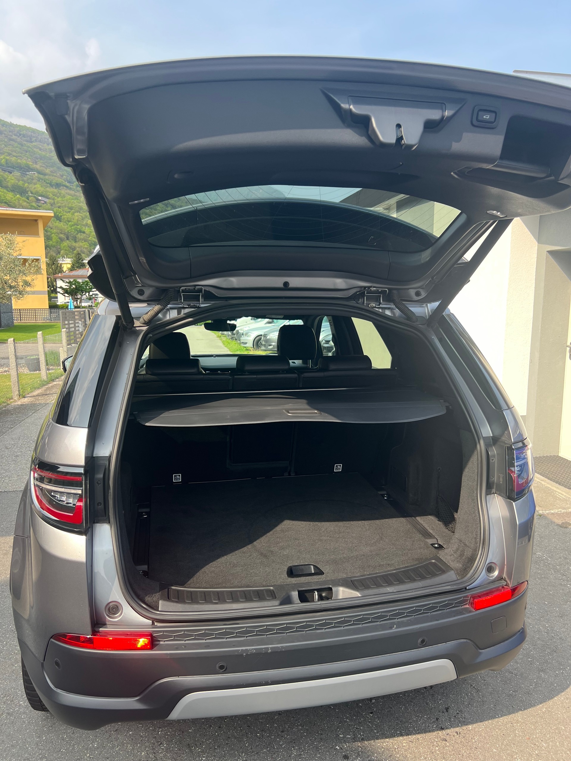 LAND ROVER Discovery Sport D180 2.0D TD4 MHEV HSE AWD AT9-image-15