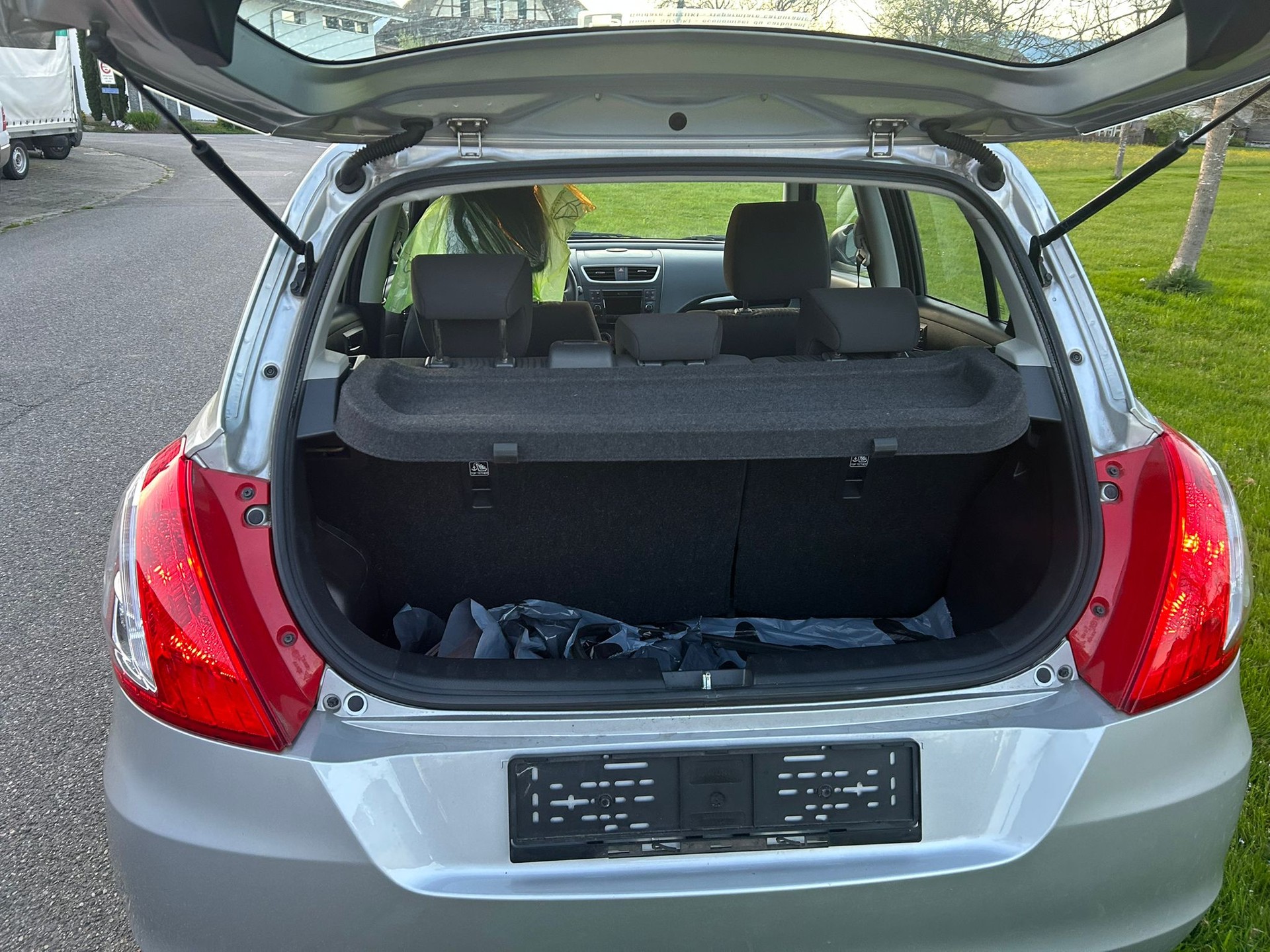 SUZUKI Swift 1.2i 16V GL Automatic-image-7