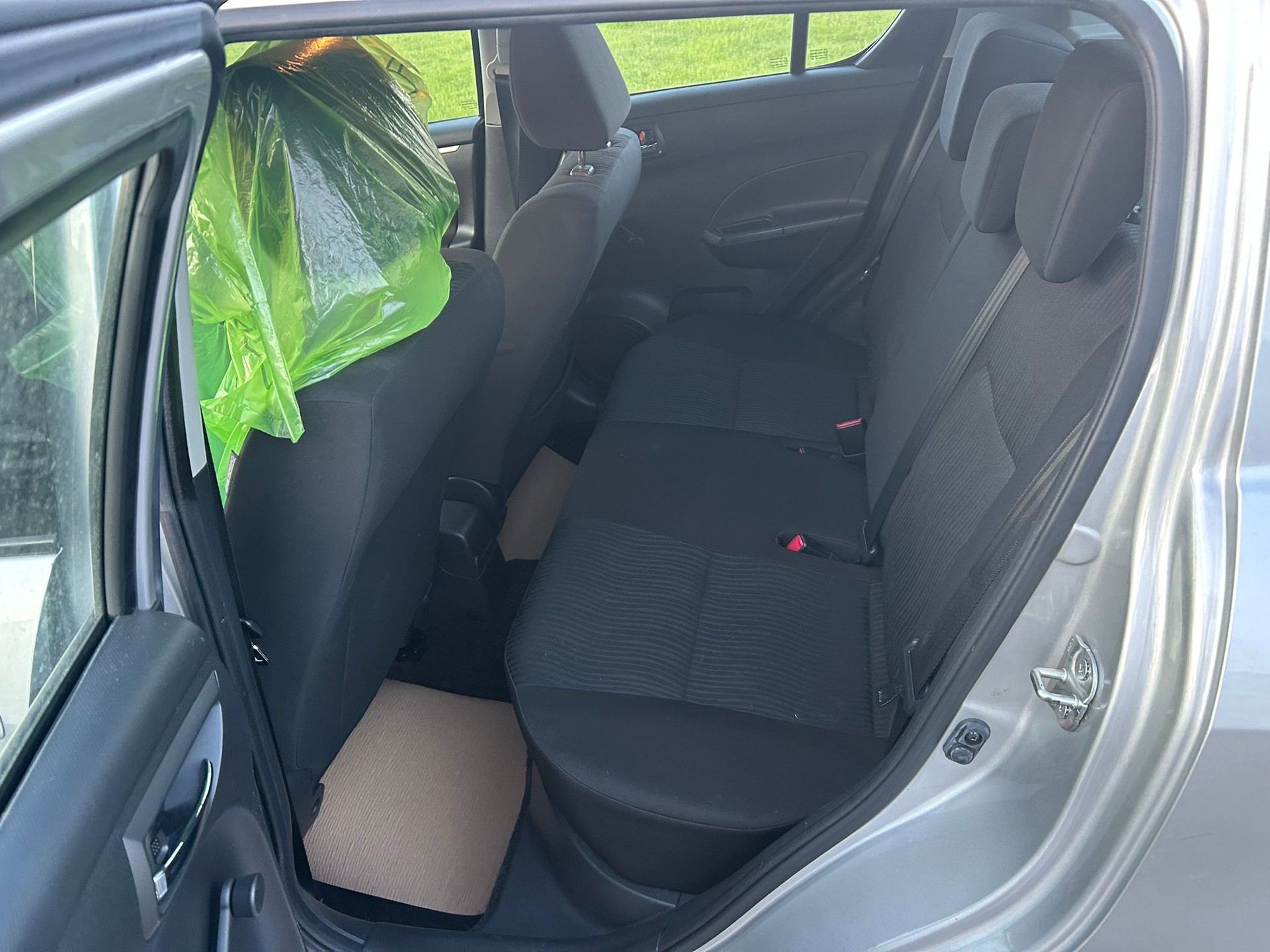 SUZUKI Swift 1.2i 16V GL Automatic-image-9