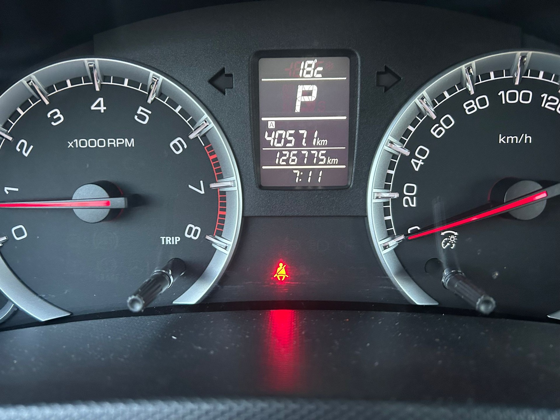 SUZUKI Swift 1.2i 16V GL Automatic-image-10