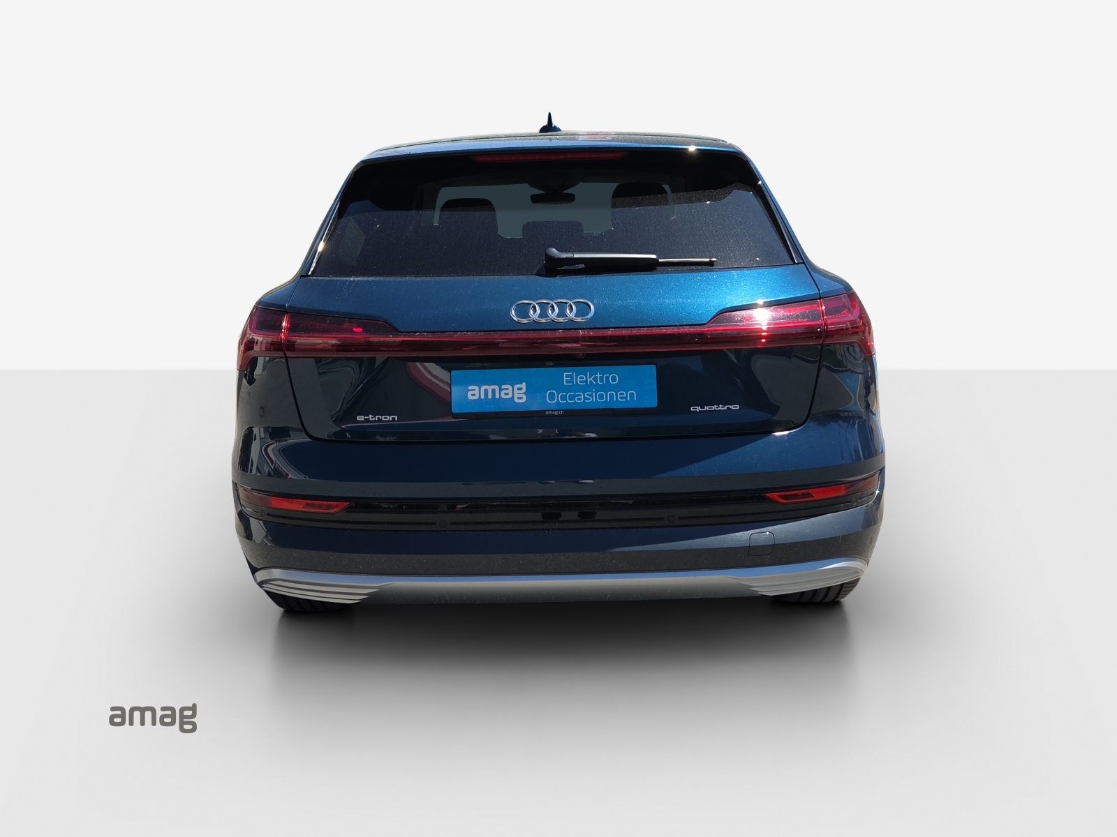 AUDI e-tron 55 Advanced quattro-image-4