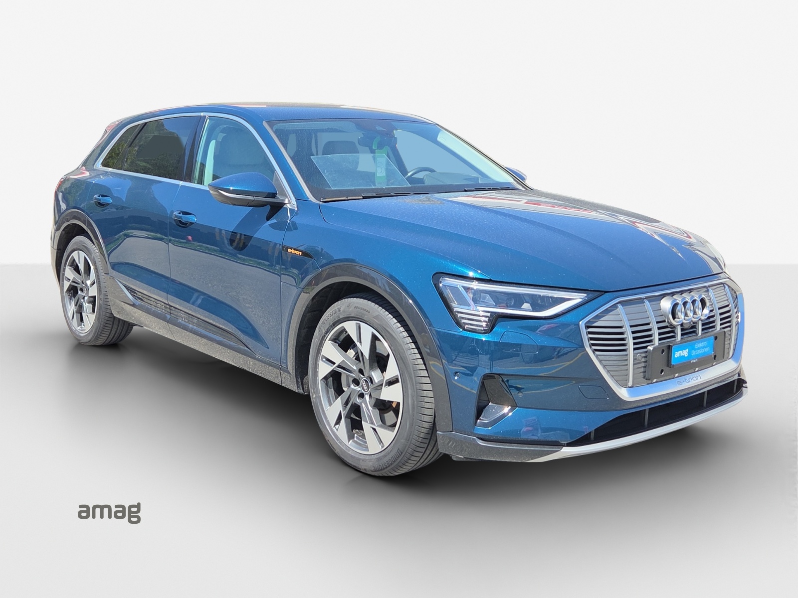 AUDI e-tron 55 Advanced quattro-image-6