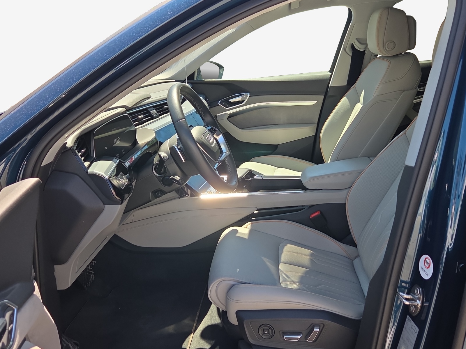 AUDI e-tron 55 Advanced quattro-image-7