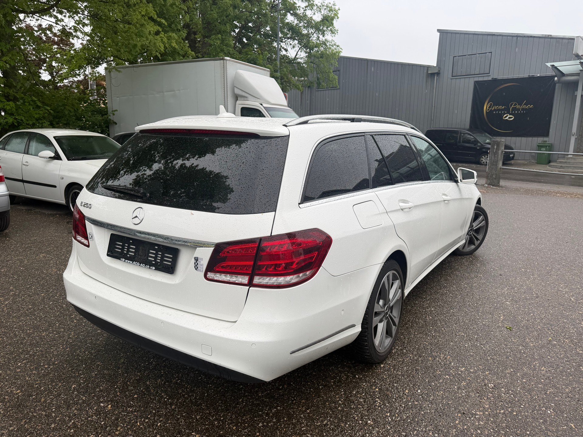 MERCEDES-BENZ E 250 CDI Avantgarde 4Matic 7G-Tronic * Leder * Navi * LED * Klima-Auto * PDC V&H * Tempomat * Ab MFK 06.2024-image-4