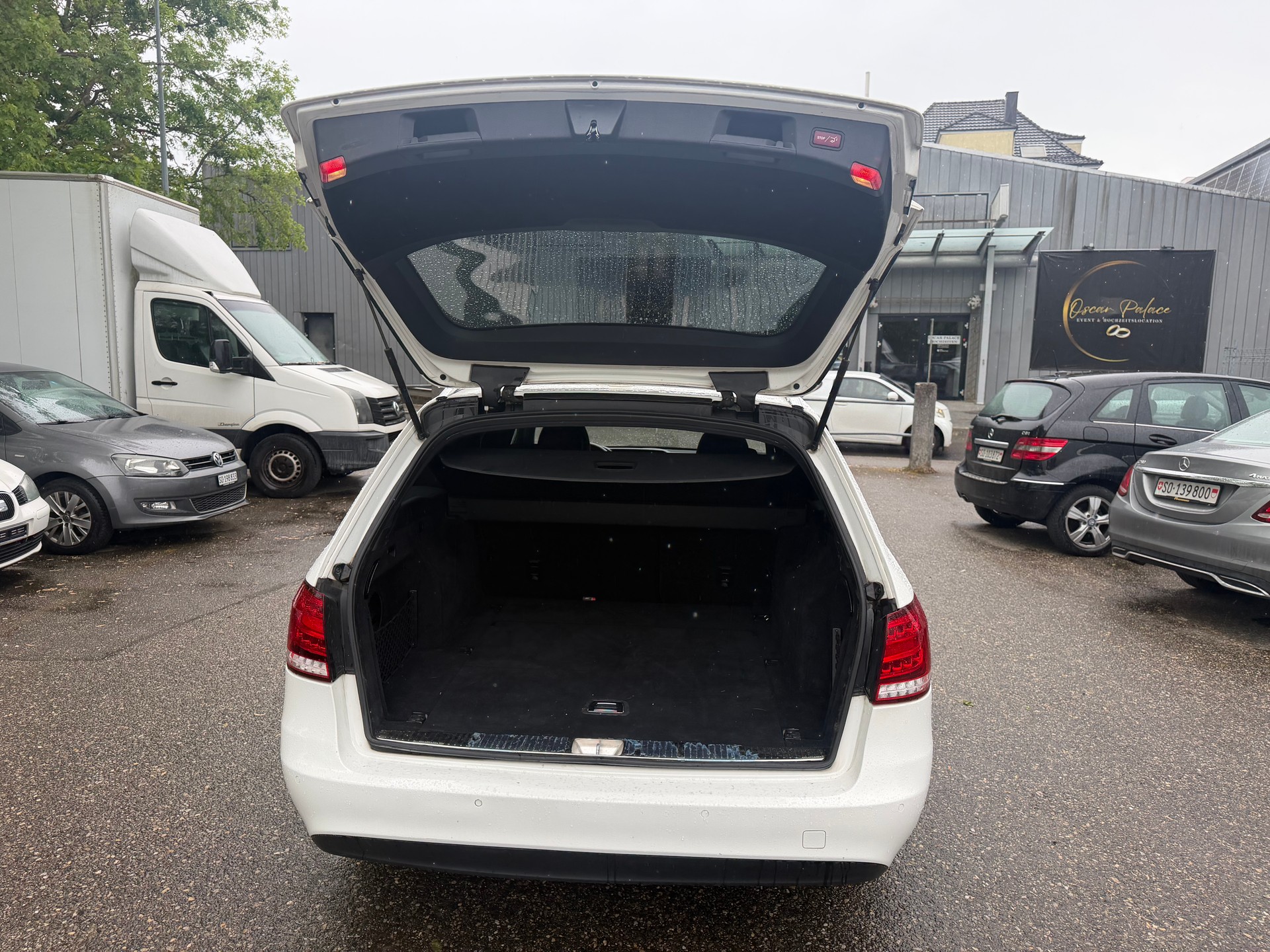 MERCEDES-BENZ E 250 CDI Avantgarde 4Matic 7G-Tronic * Leder * Navi * LED * Klima-Auto * PDC V&H * Tempomat * Ab MFK 06.2024-image-12