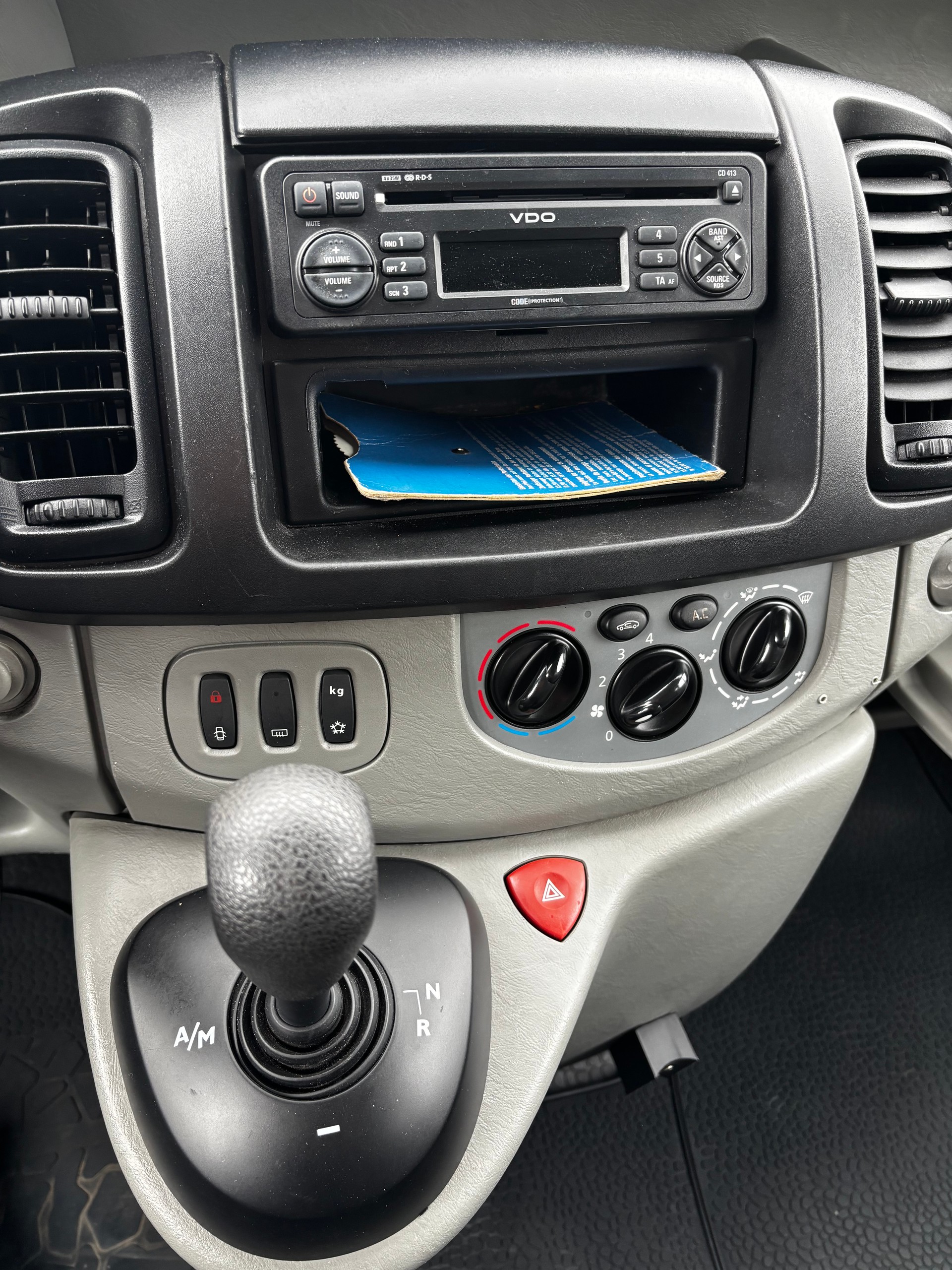 OPEL Vivaro 2.5 CDTI 2.9t L1H1-image-10