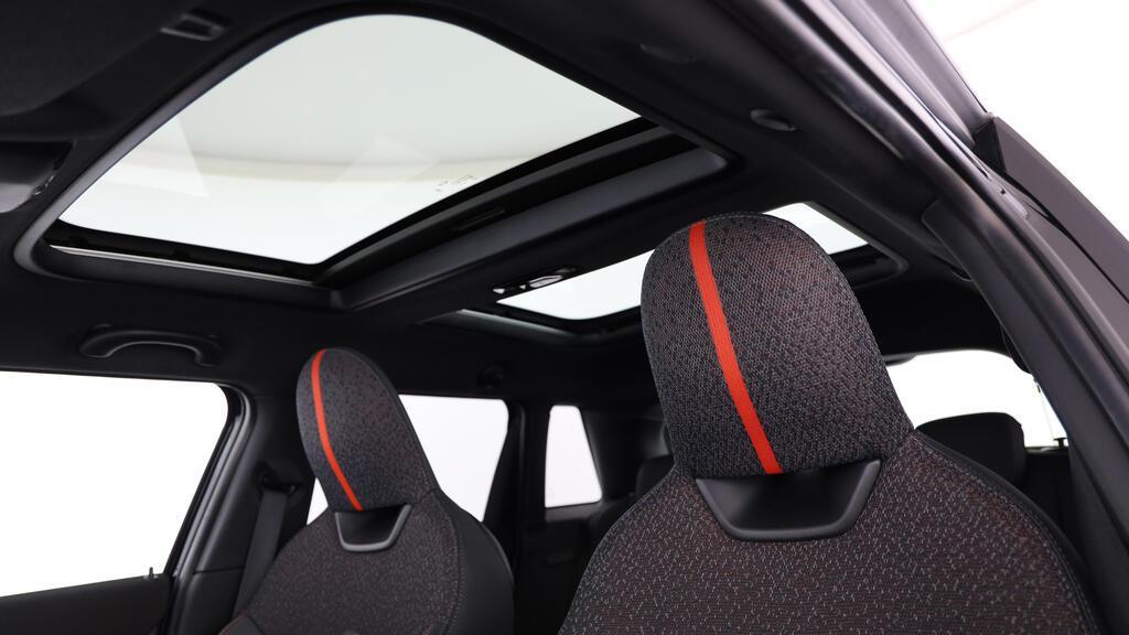 MINI Cooper 5 door C-image-17