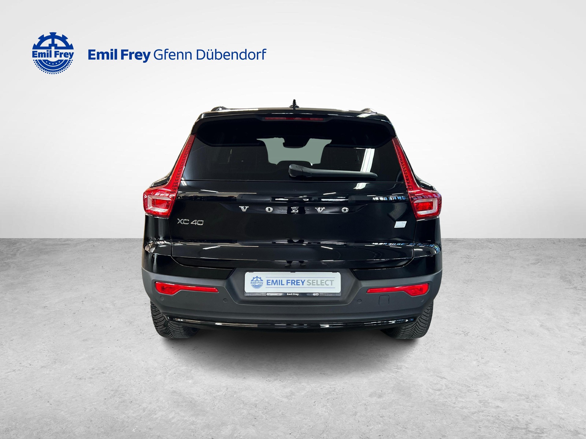 VOLVO XC40 1.5 T4 PiH Plus Dark-image-9