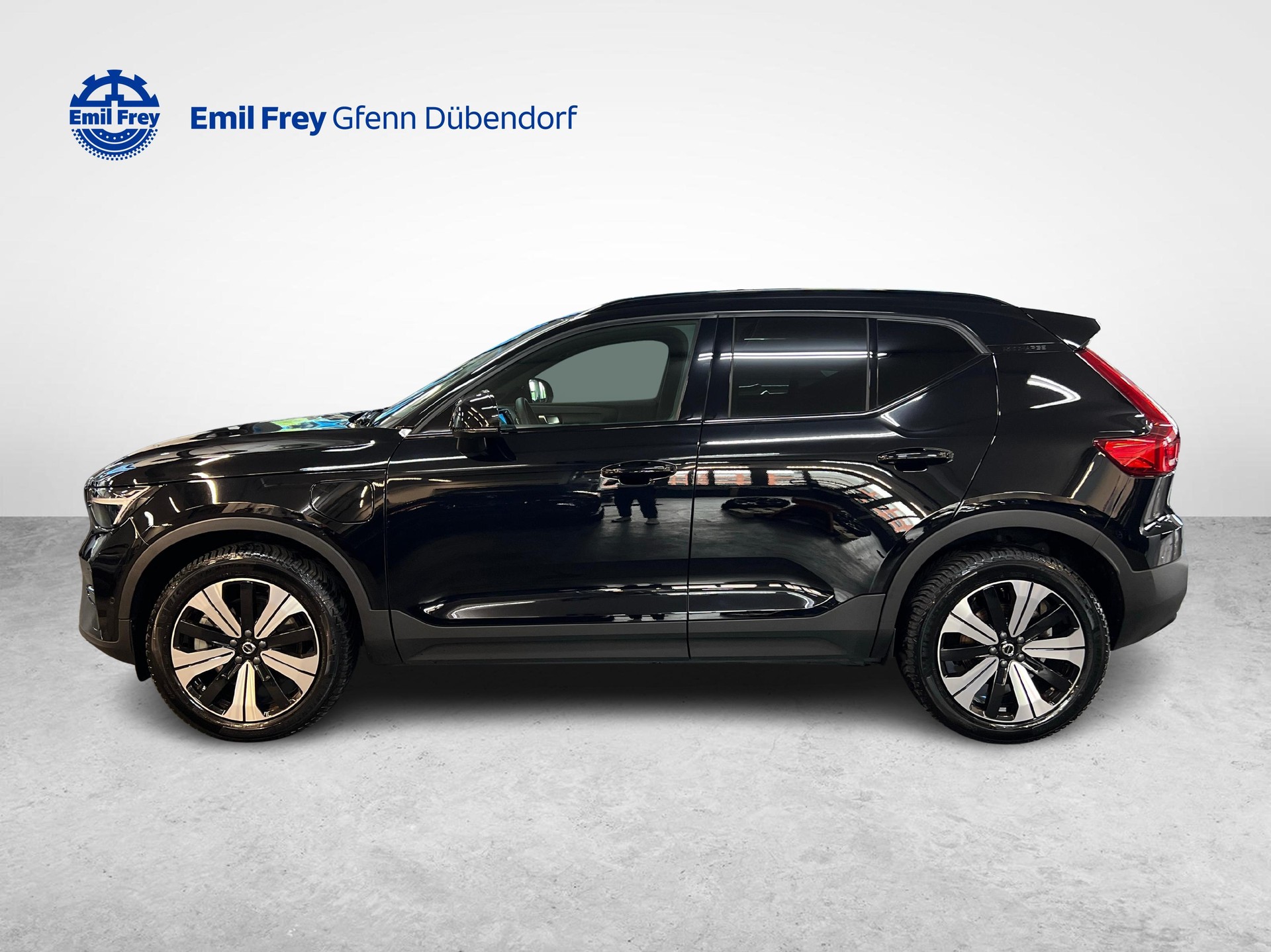 VOLVO XC40 1.5 T4 PiH Plus Dark-image-6