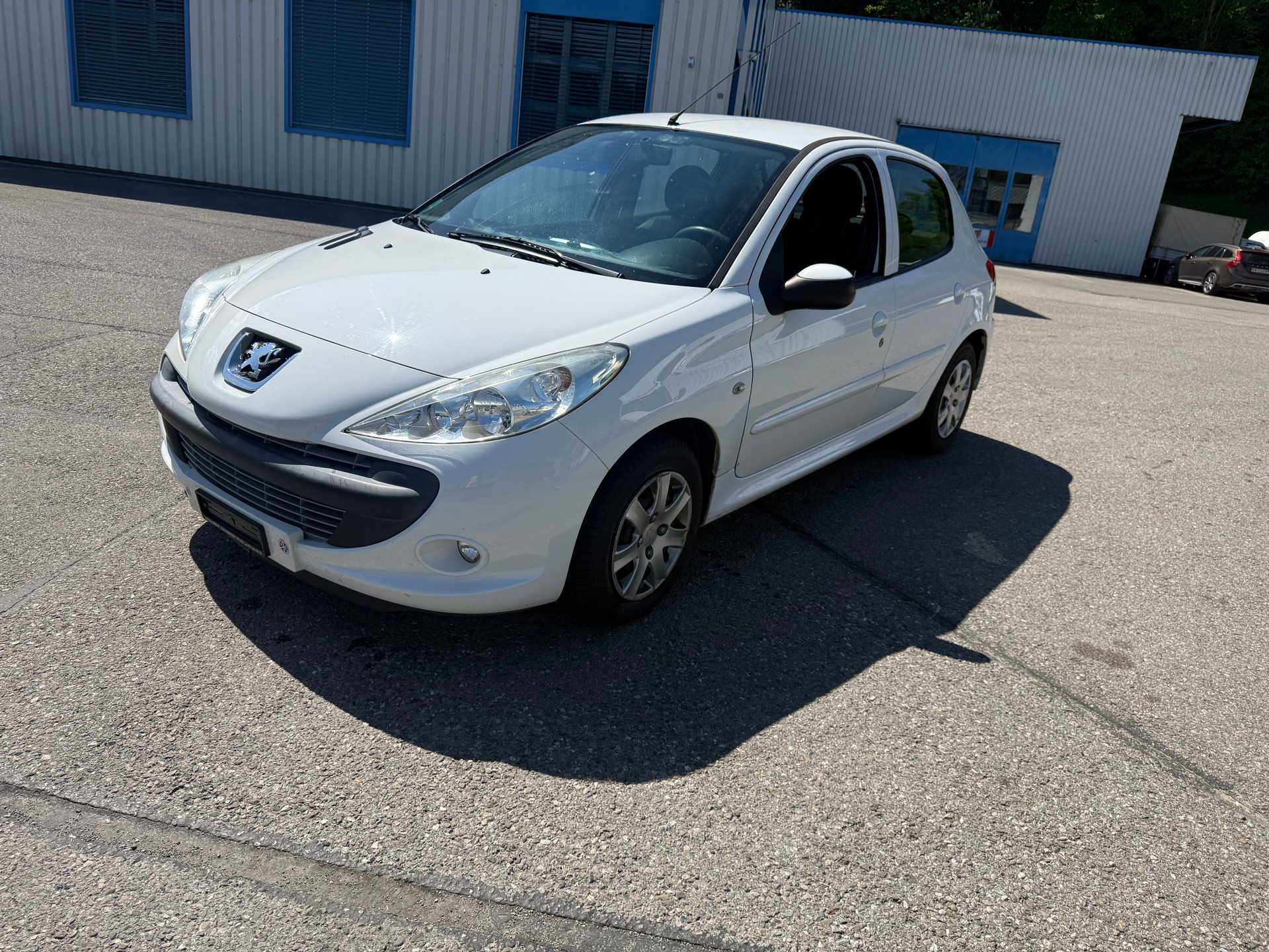 PEUGEOT 206+ 1.4 Trendy-image-0