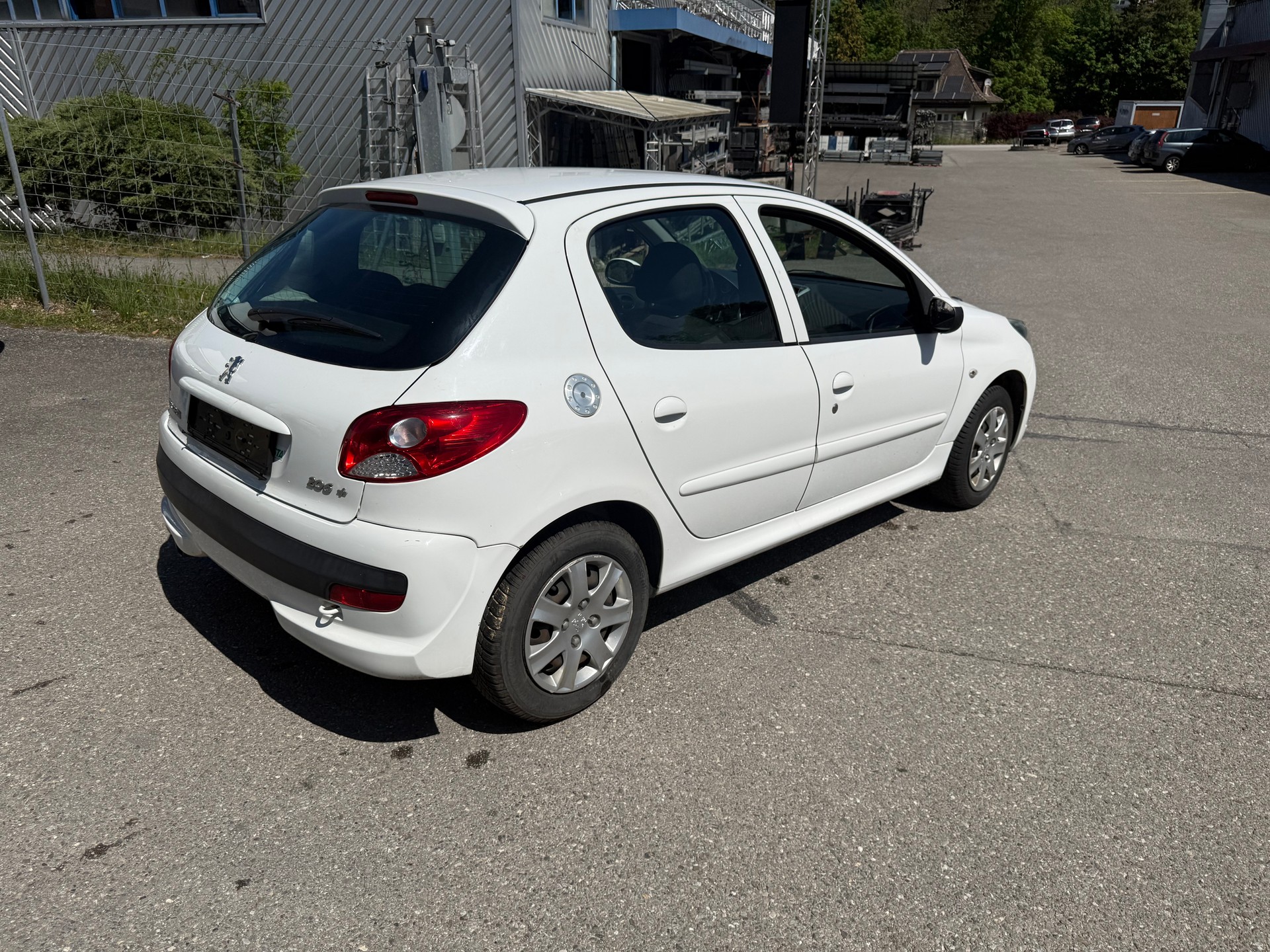PEUGEOT 206+ 1.4 Trendy-image-6