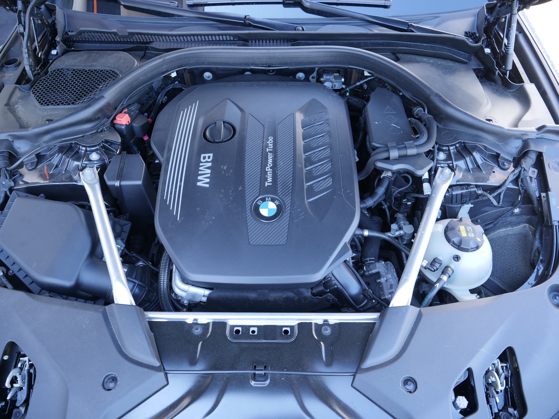 BMW 530d M-SPORTPAKET xDrive-image-25