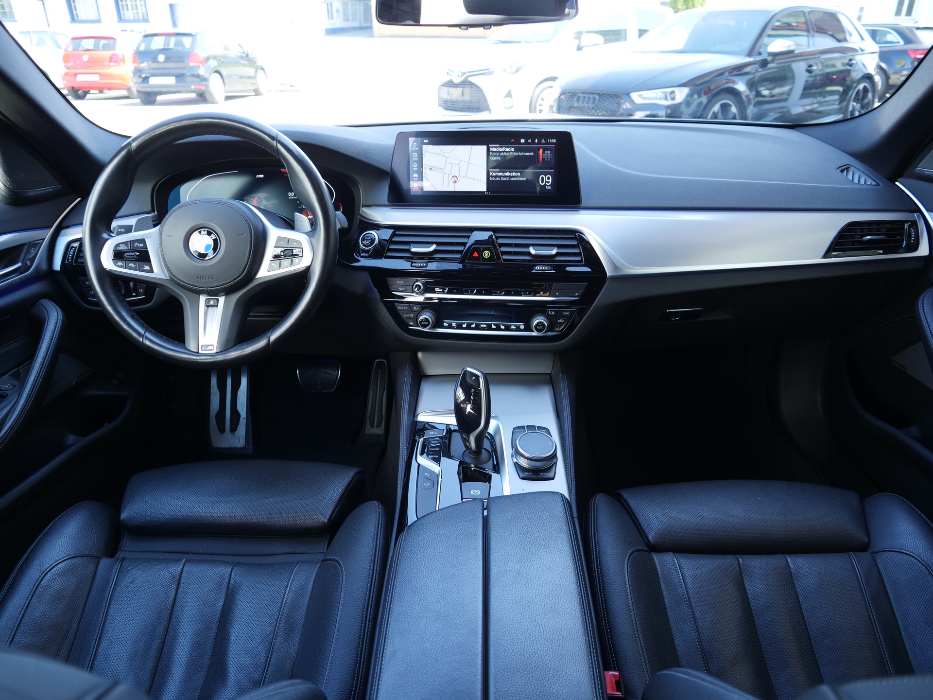 BMW 530d M-SPORTPAKET xDrive-image-11