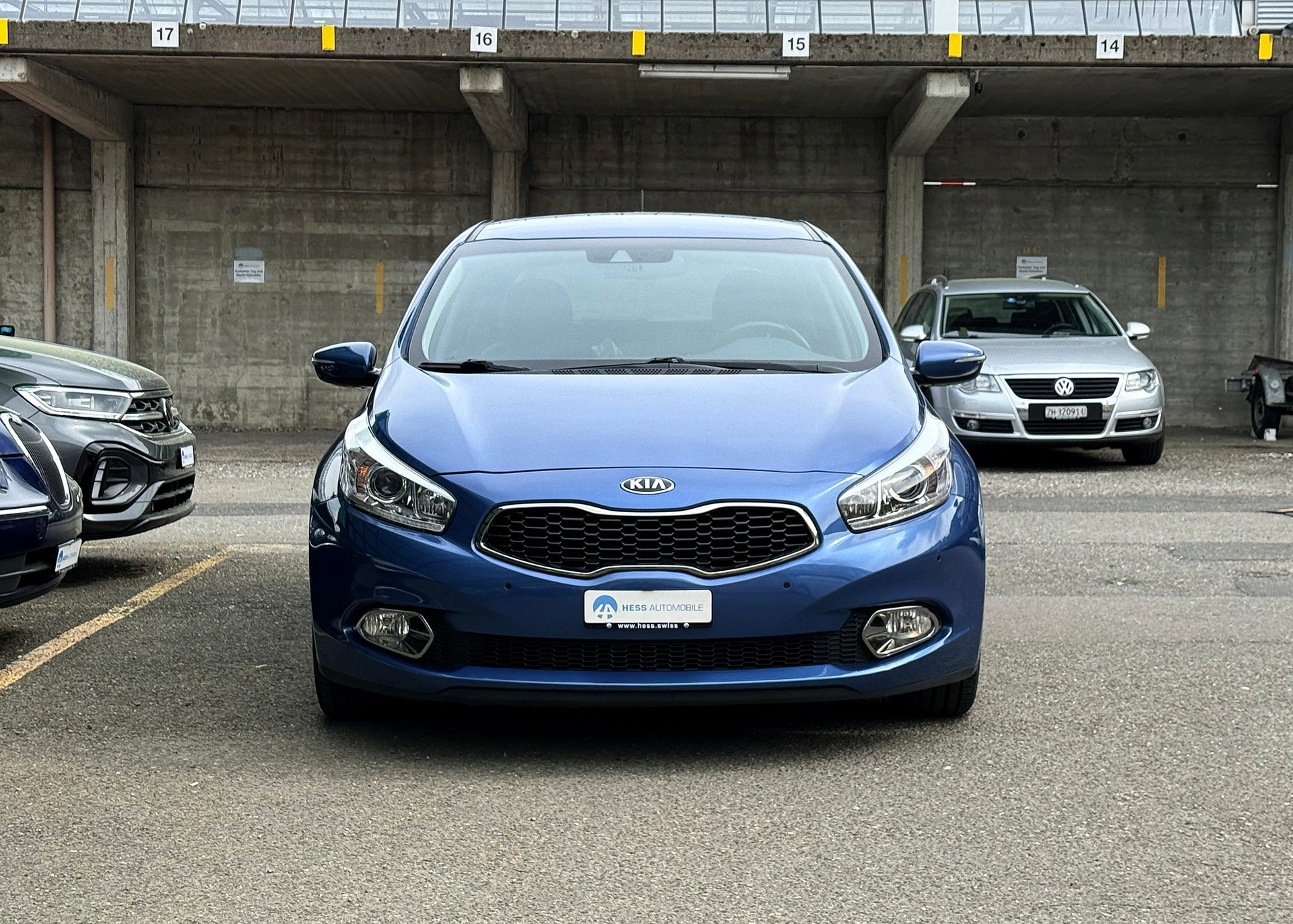 KIA Cee'd 1.6 GDi Style DCT-showroom-element-1