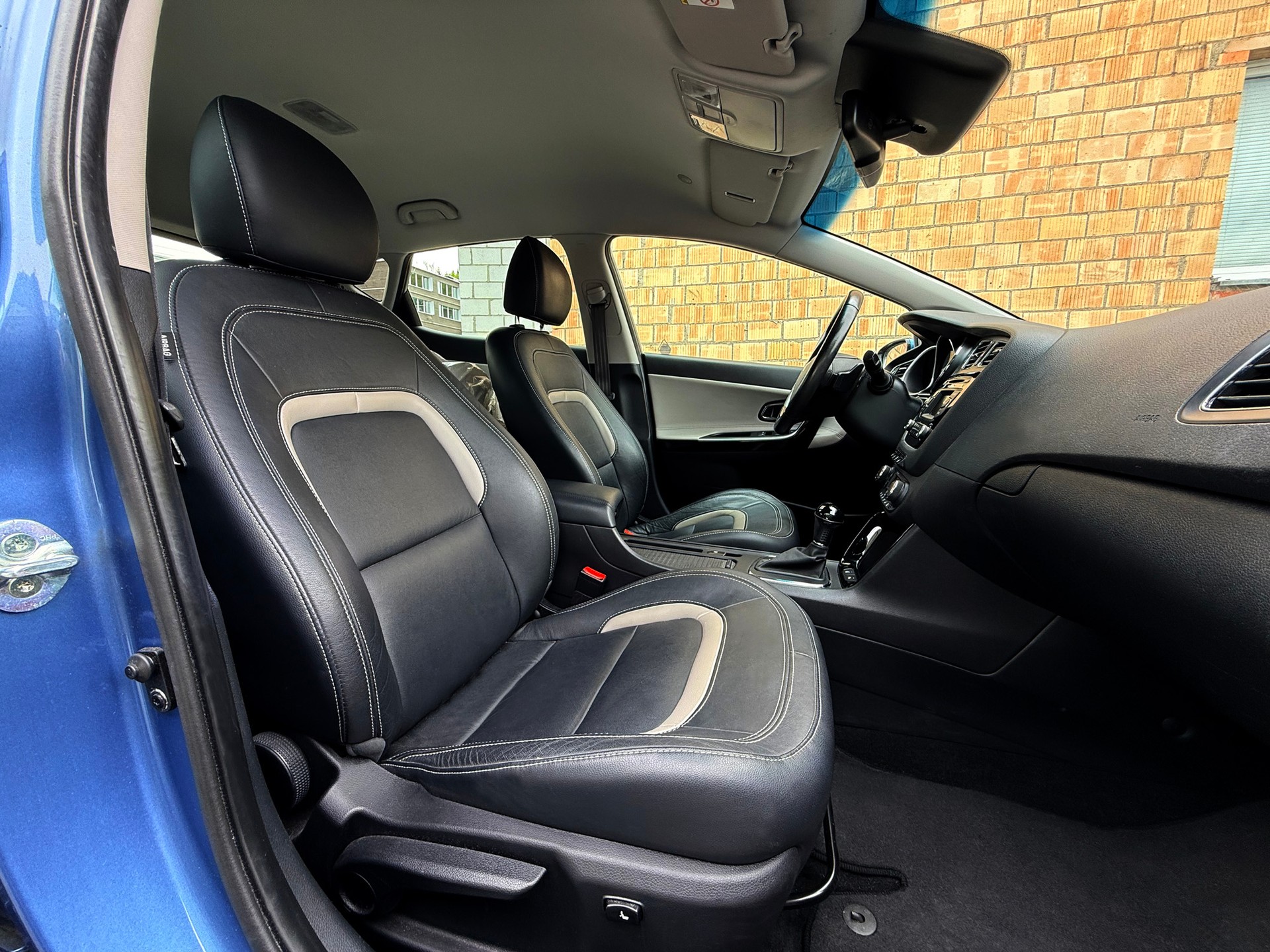 KIA Cee'd 1.6 GDi Style DCT-image-14