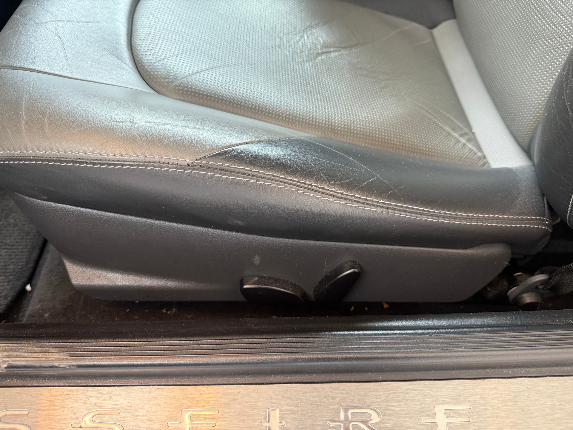 CHRYSLER Crossfire 3.2 V6 (Limited)-image-9