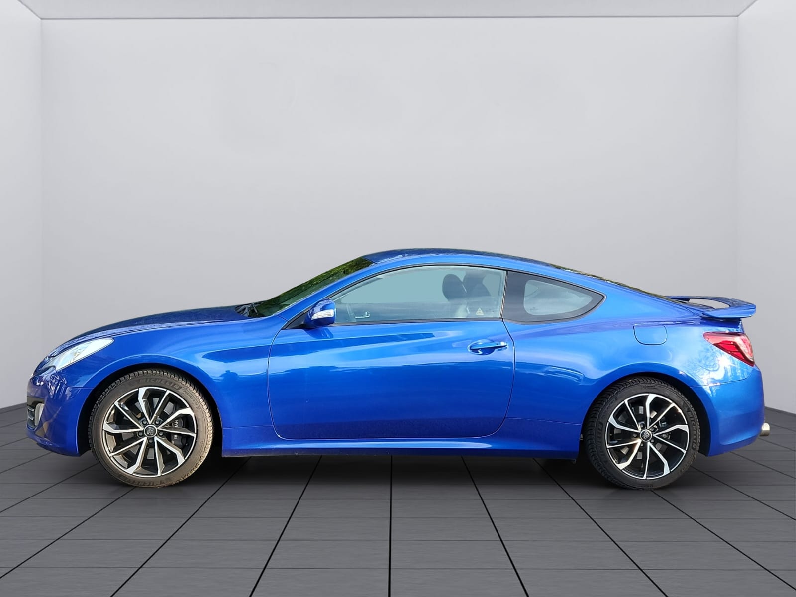 HYUNDAI Genesis 2.0 Turbo-image-3