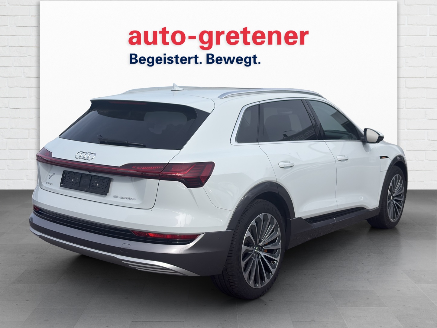 AUDI e-tron 55 Advanced quattro-image-2
