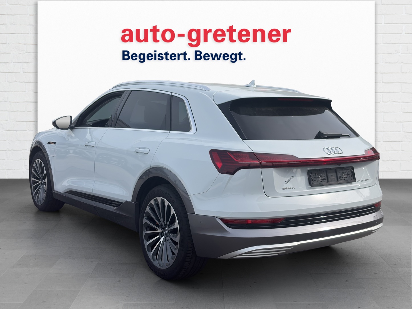 AUDI e-tron 55 Advanced quattro-image-1