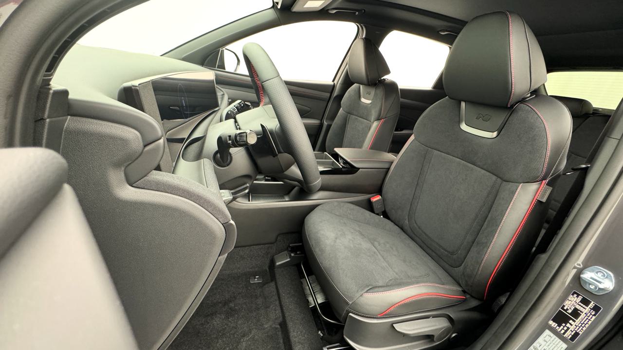HYUNDAI Tucson 1.6 TGDI HEV N-Line 4WD-image-4
