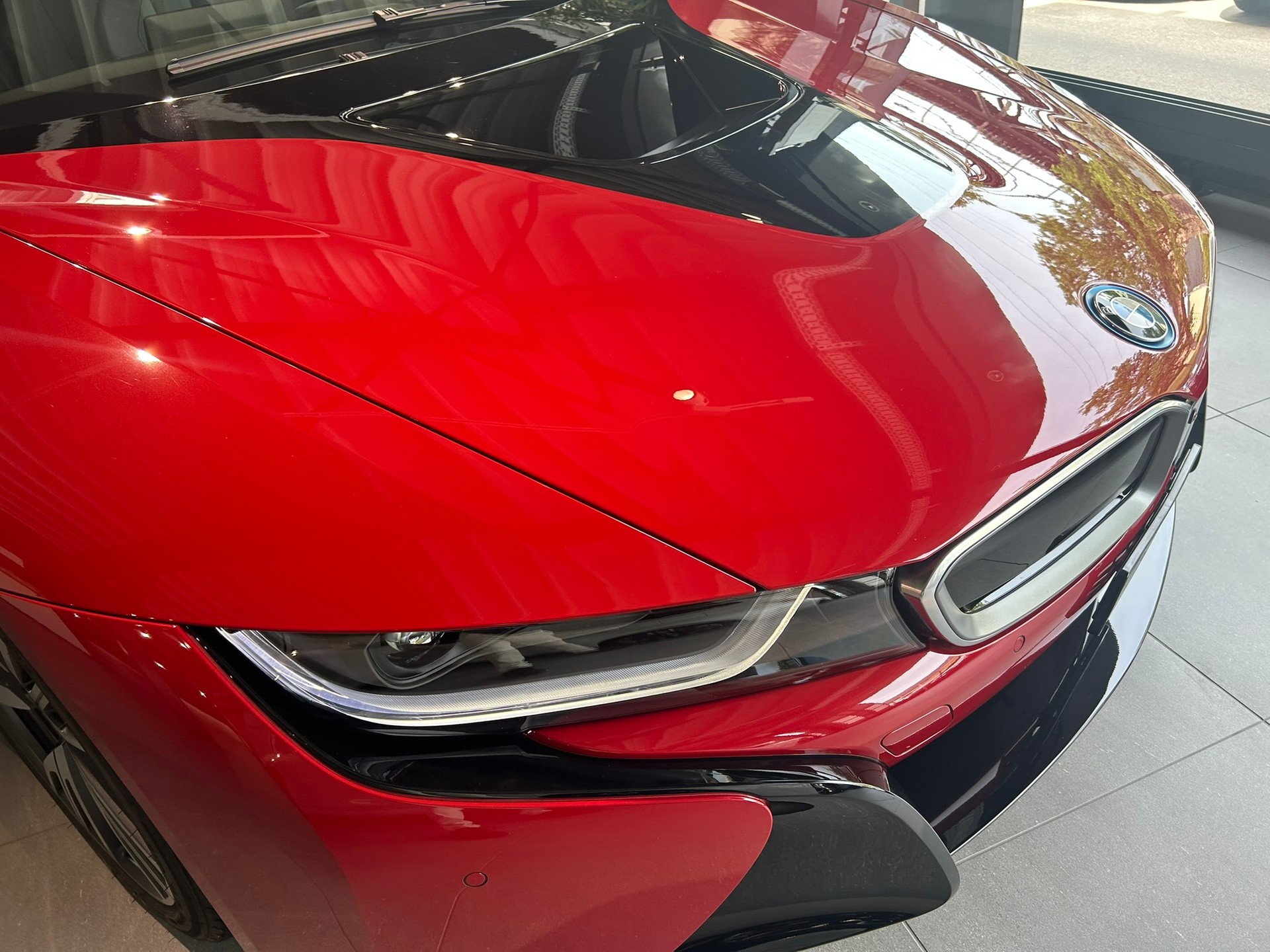 BMW i8 Coupé Protonic Red Edition-image-22