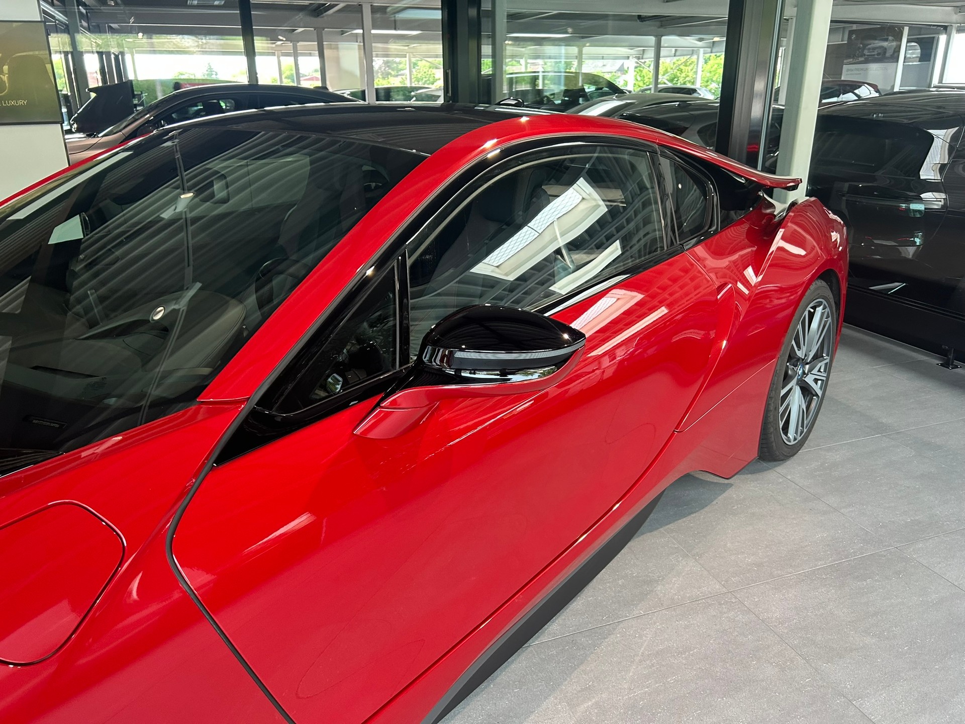 BMW i8 Coupé Protonic Red Edition-image-25