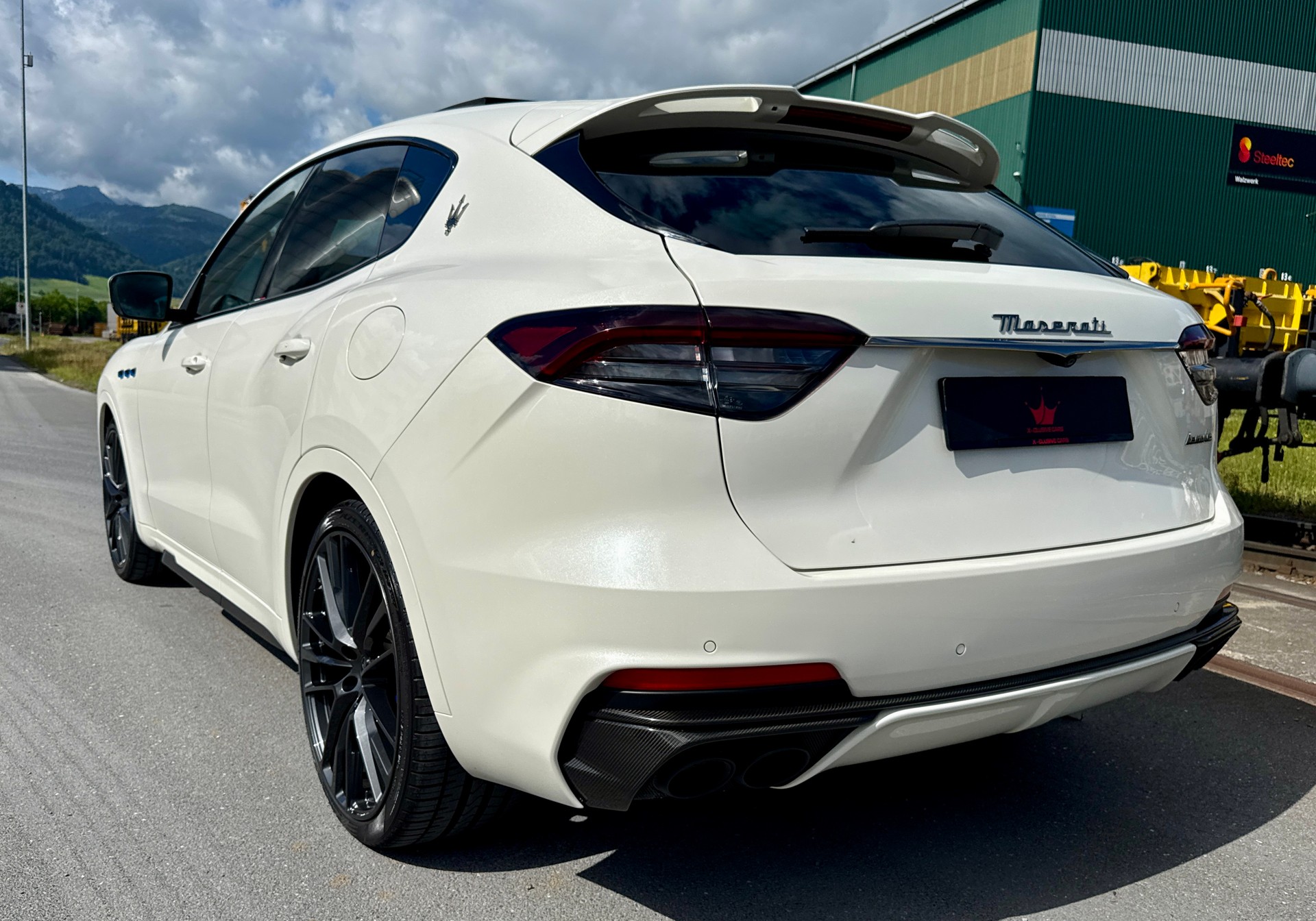 MASERATI Levante 3.8 V8 Trofeo Q4 Automatica-image-3
