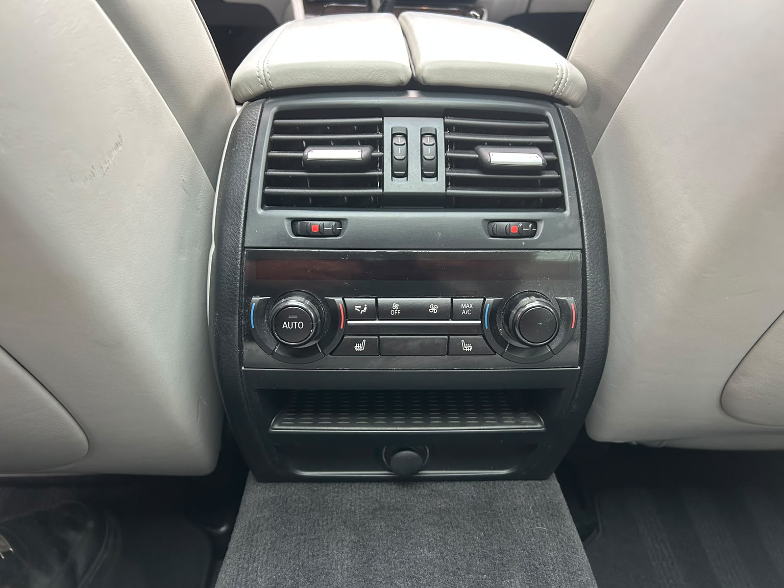 BMW M550d xDrive Touring Steptronic-image-6