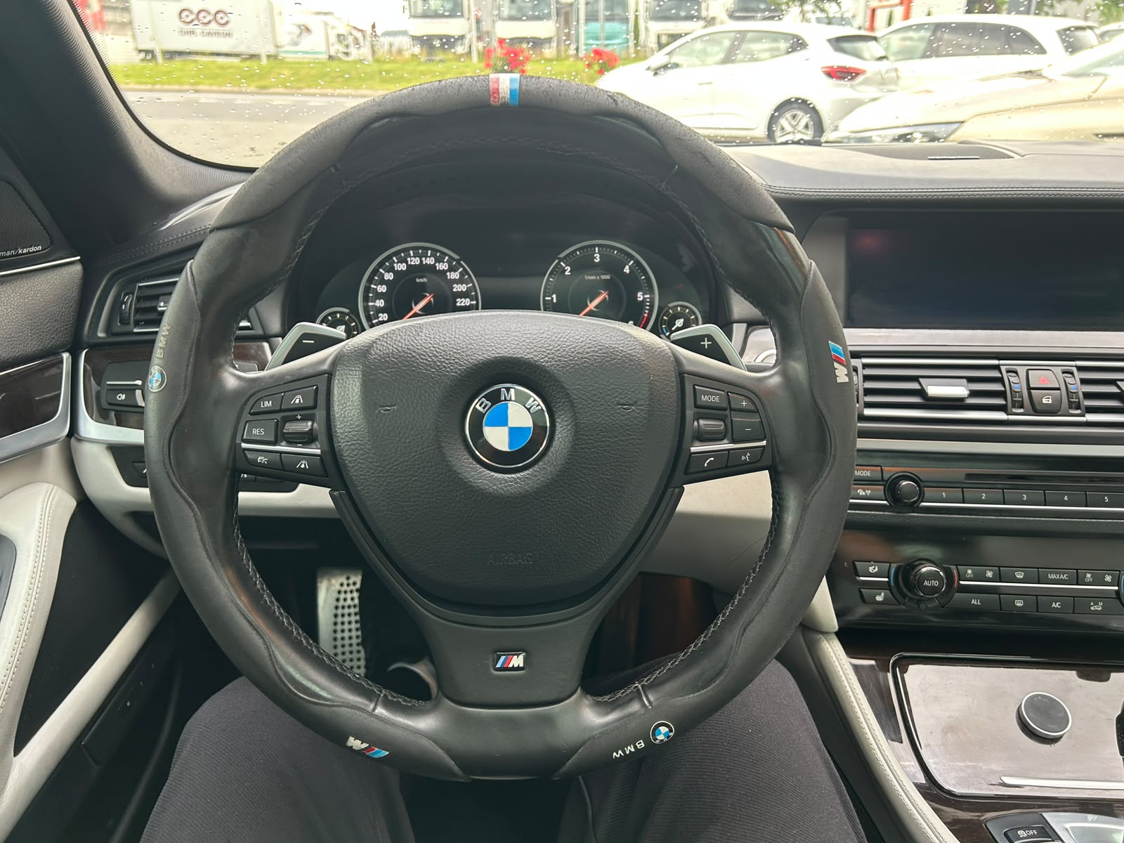 BMW M550d xDrive Touring Steptronic-image-10