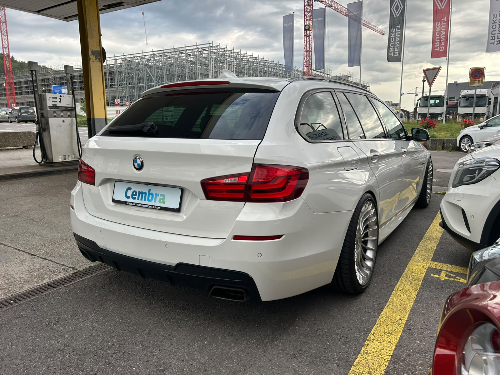 BMW M550d xDrive Touring Steptronic-image-3