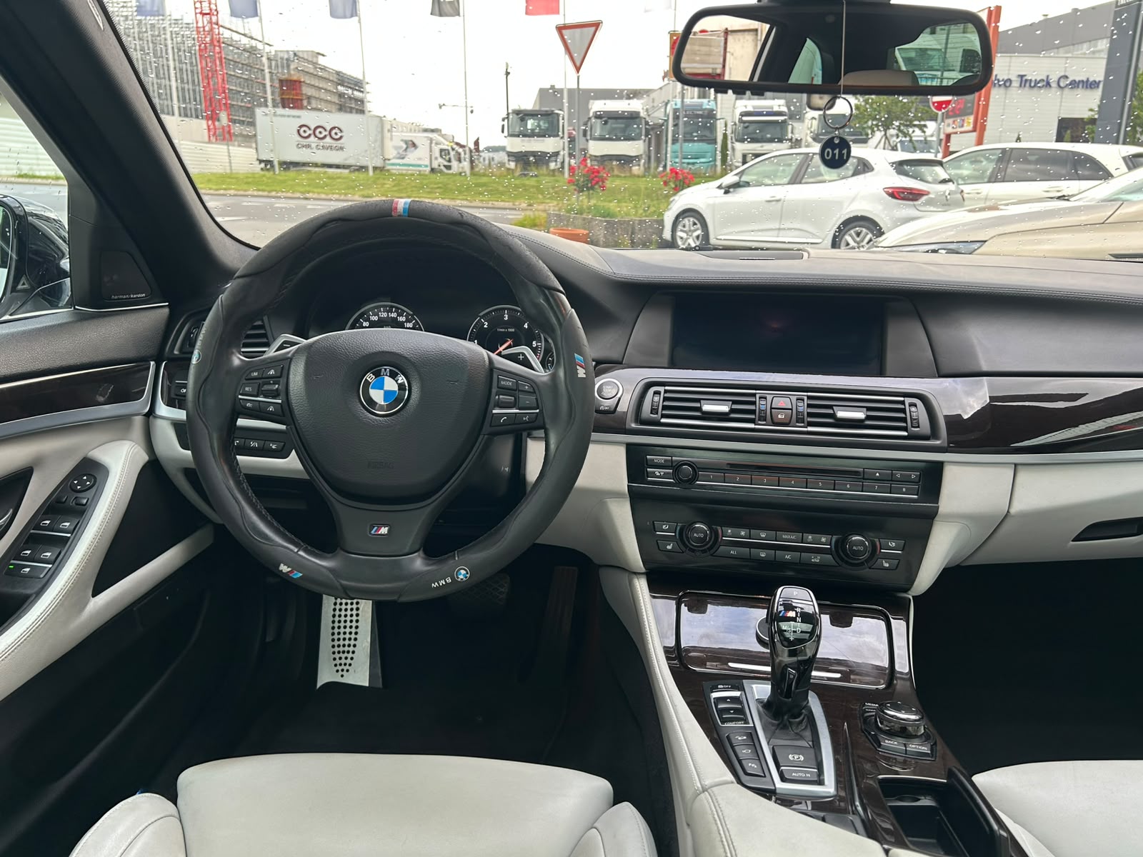BMW M550d xDrive Touring Steptronic-image-7
