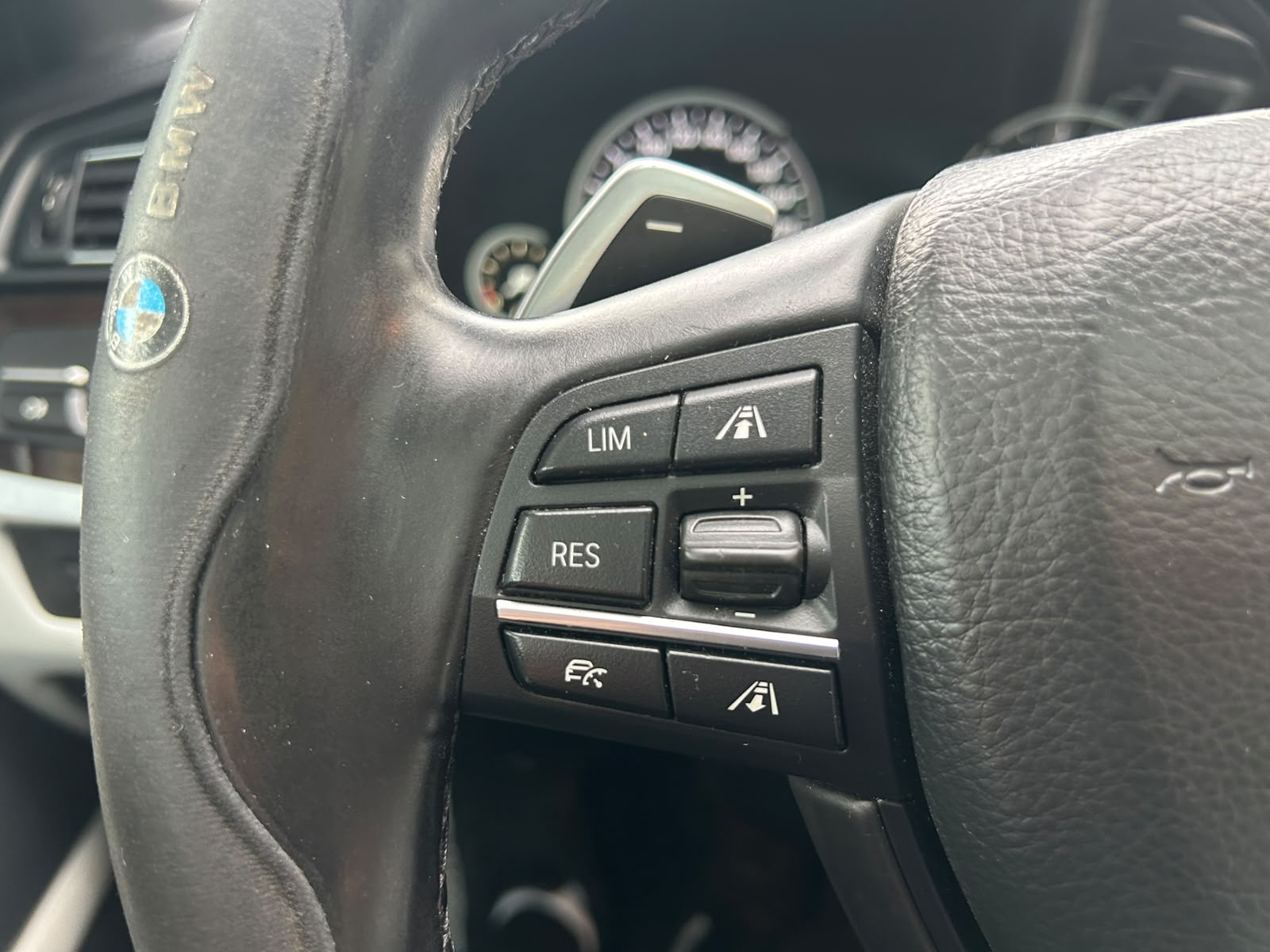 BMW M550d xDrive Touring Steptronic-image-12