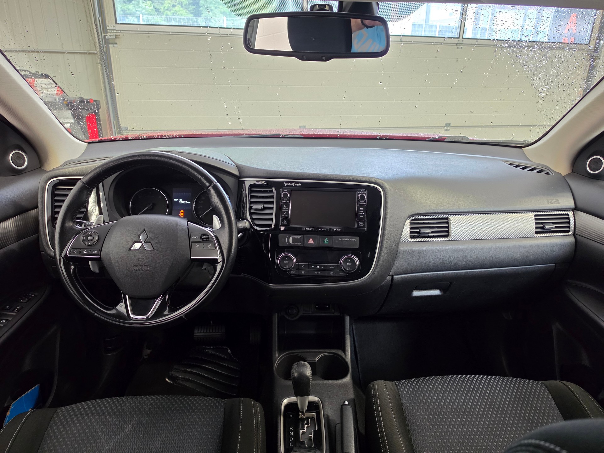 MITSUBISHI Outlander 2.2 DID Style 4WD Automatic 7 Sitzplätze-image-6
