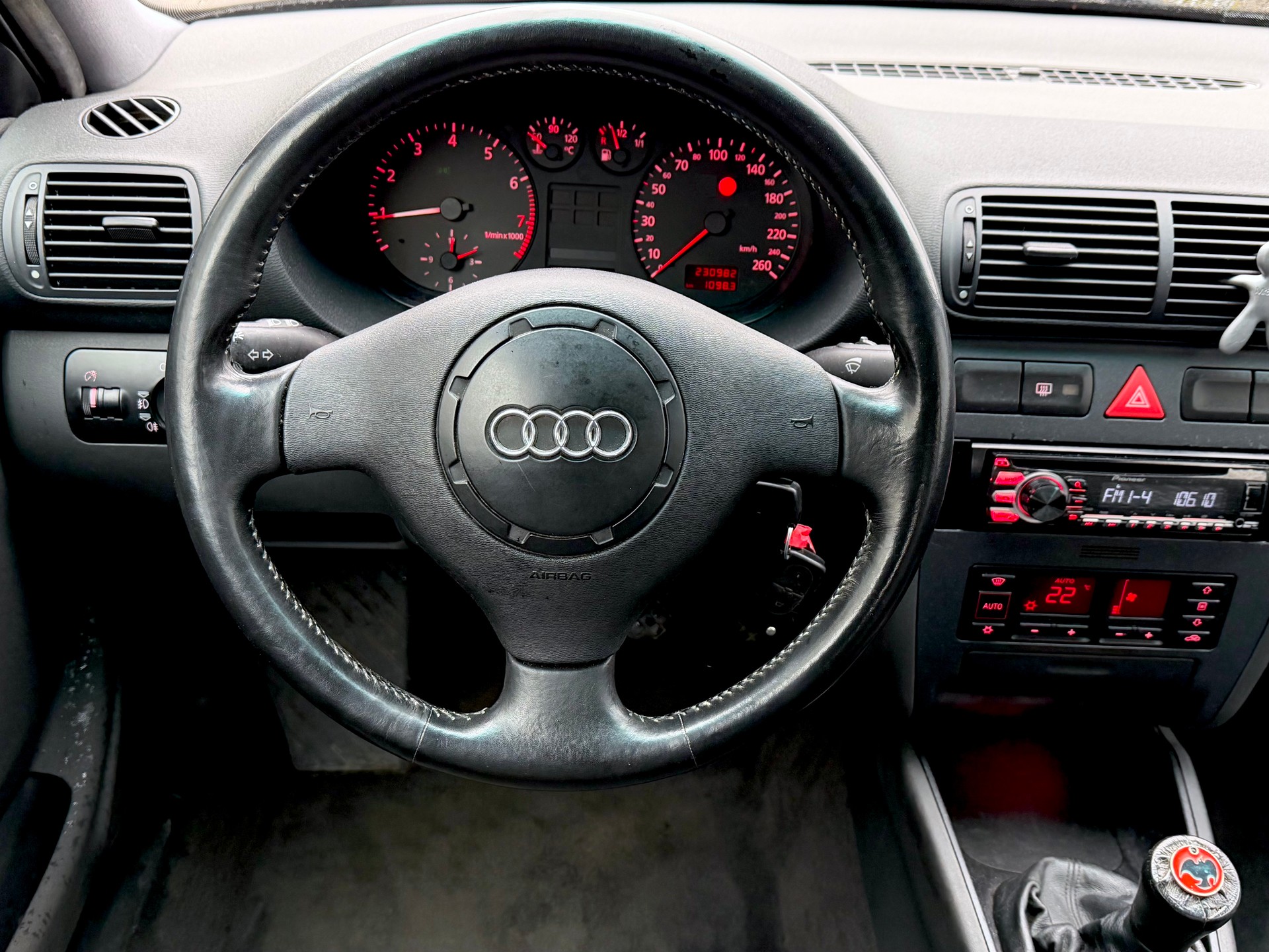 AUDI A3 1.8 T Ambiente-image-10