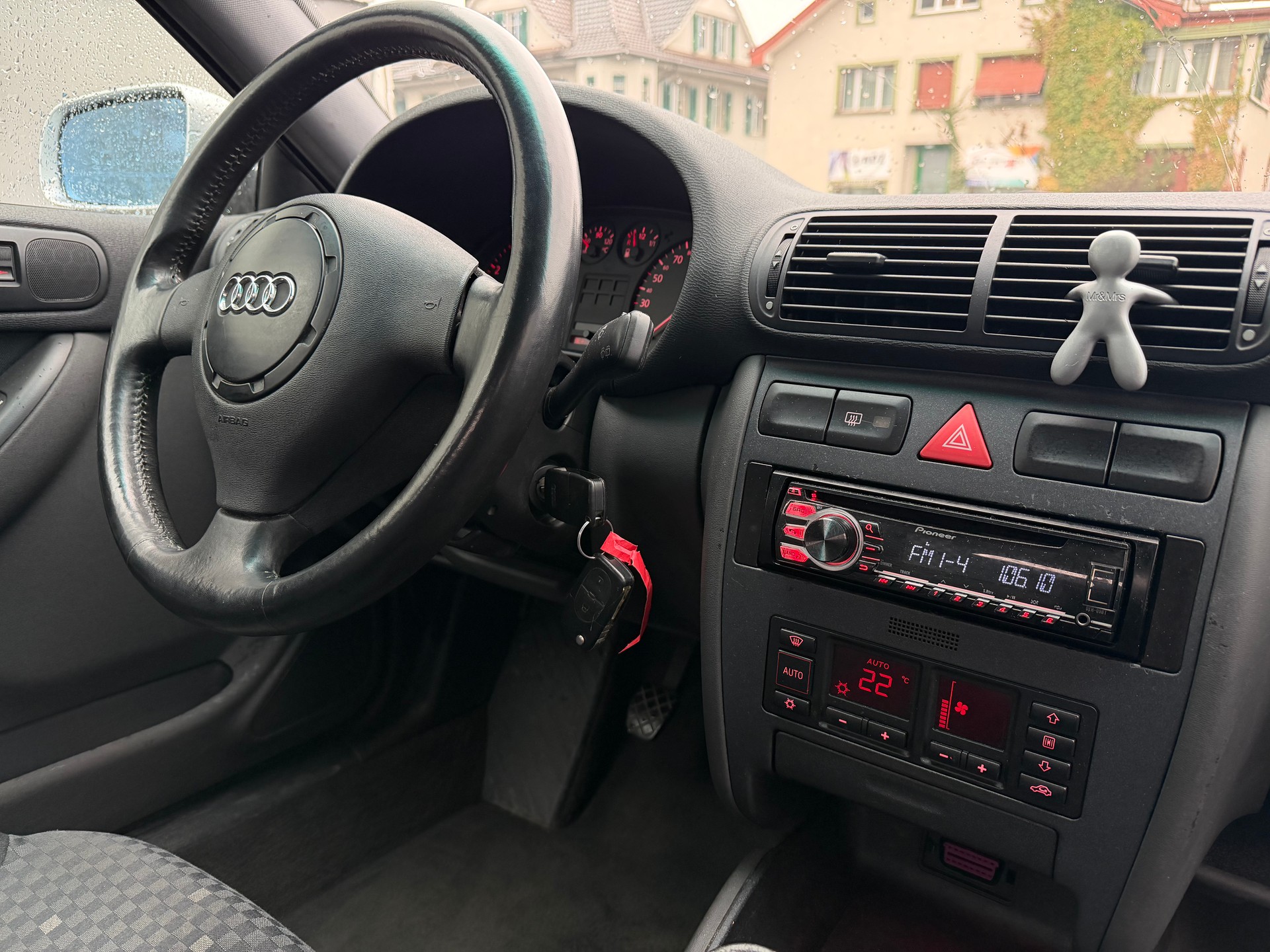 AUDI A3 1.8 T Ambiente-image-13