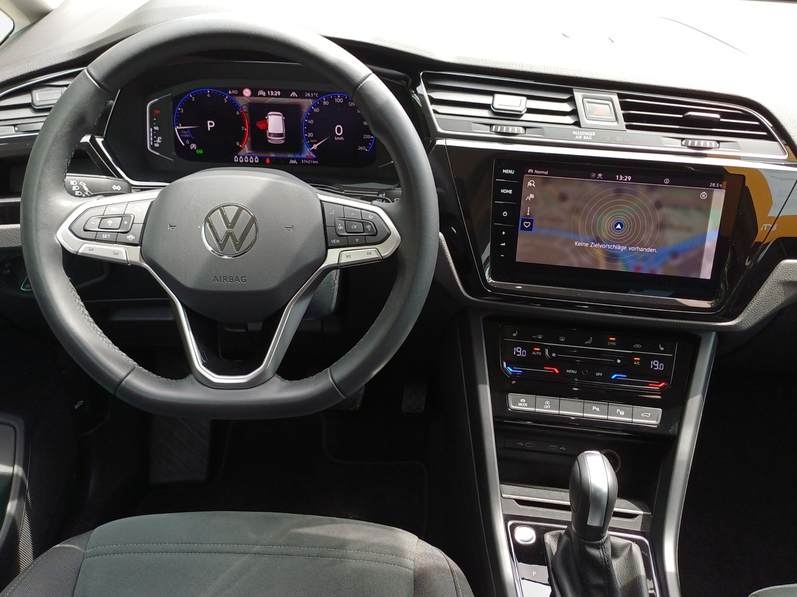 VW Touran 1.5 TSI EVO Highline DSG-image-8