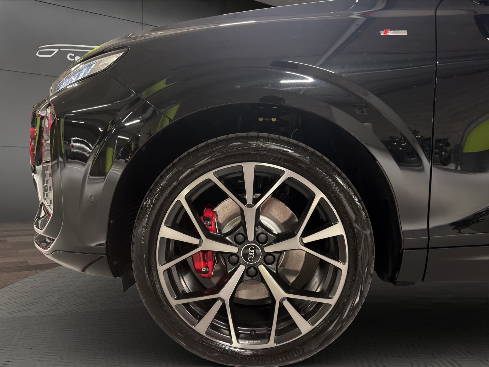 AUDI Q3 SUV TFSI quattro 195 kW S tronic-image-18